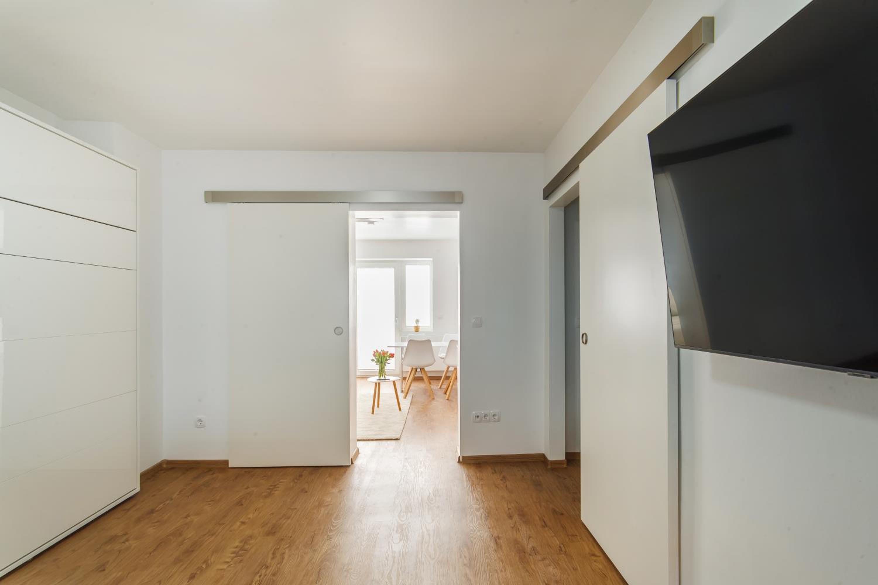 One-Bedroom Apartment - Photo 30