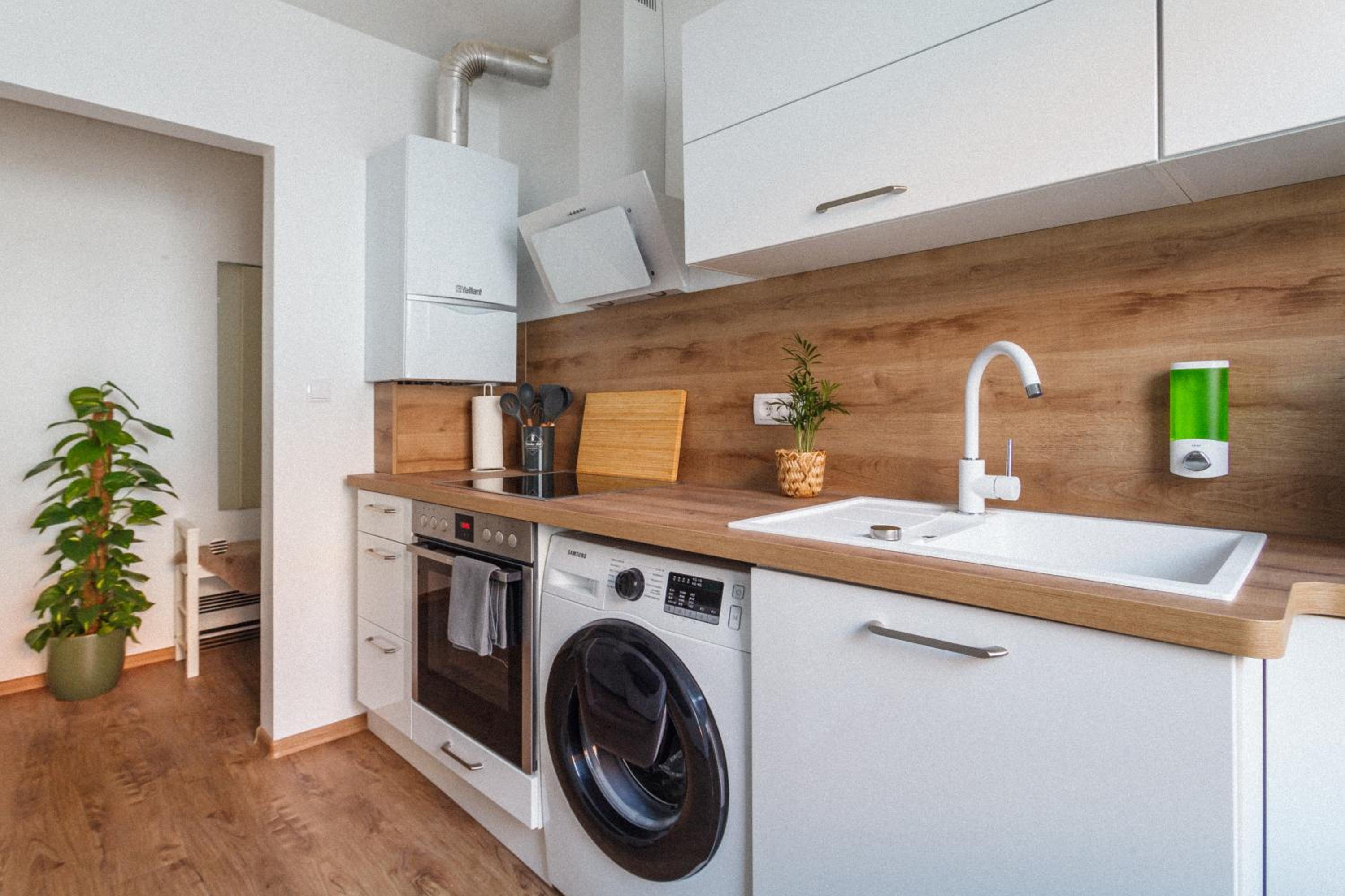 One-Bedroom Apartment - Photo 26
