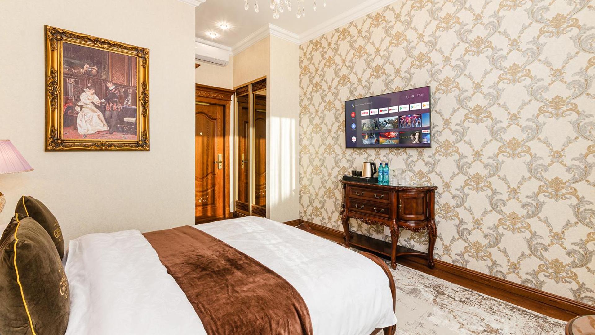 Double Room - Photo 5