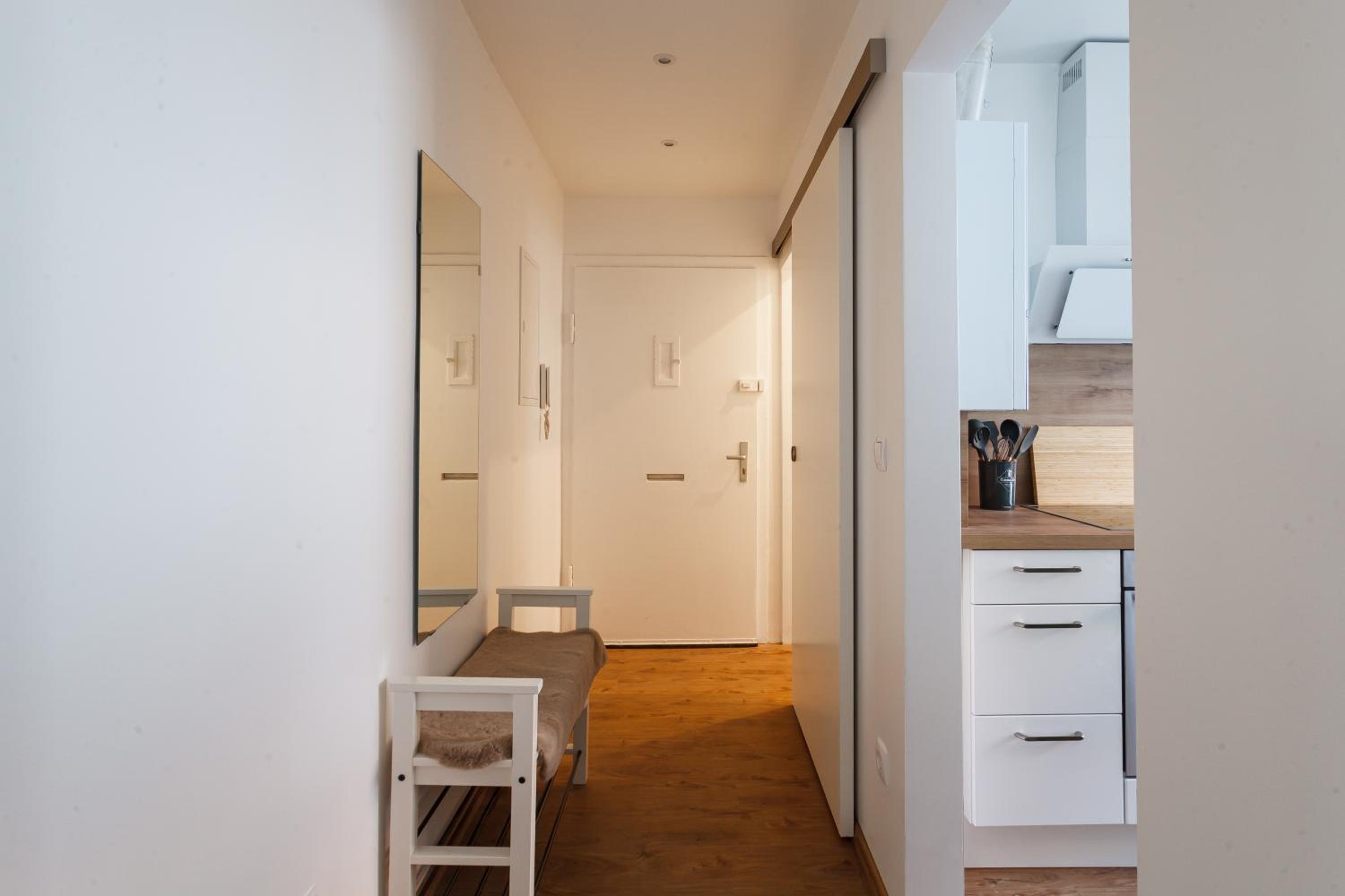 One-Bedroom Apartment - Photo 10