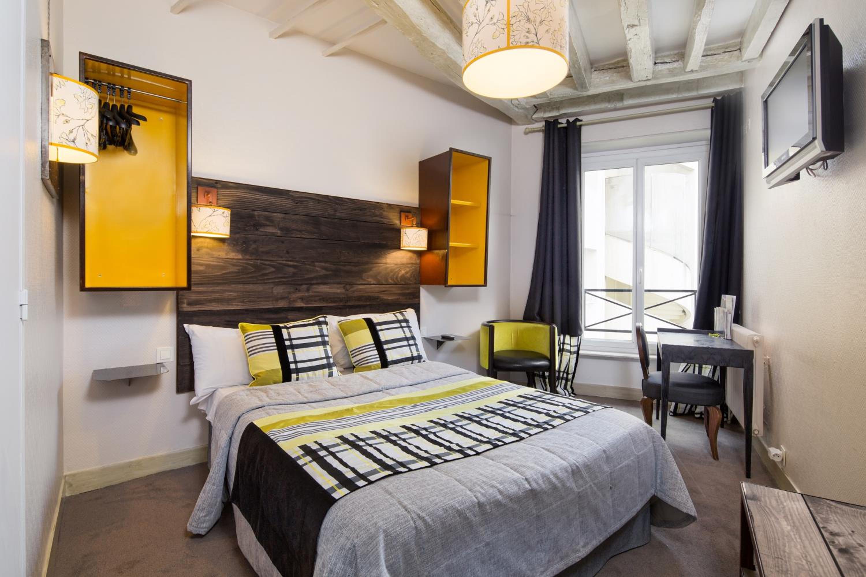 Classic Double Room
