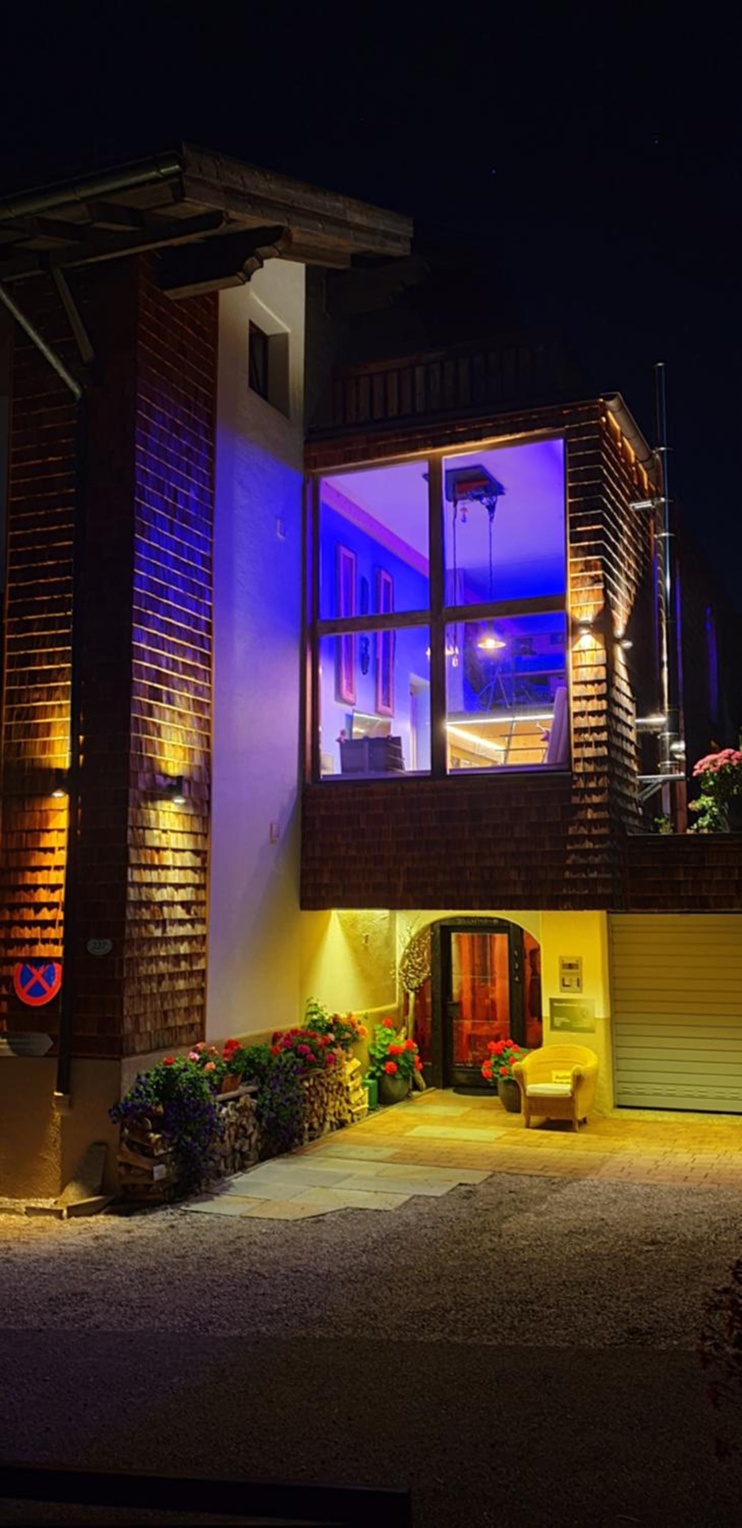 Family Room with Balcony photo 2