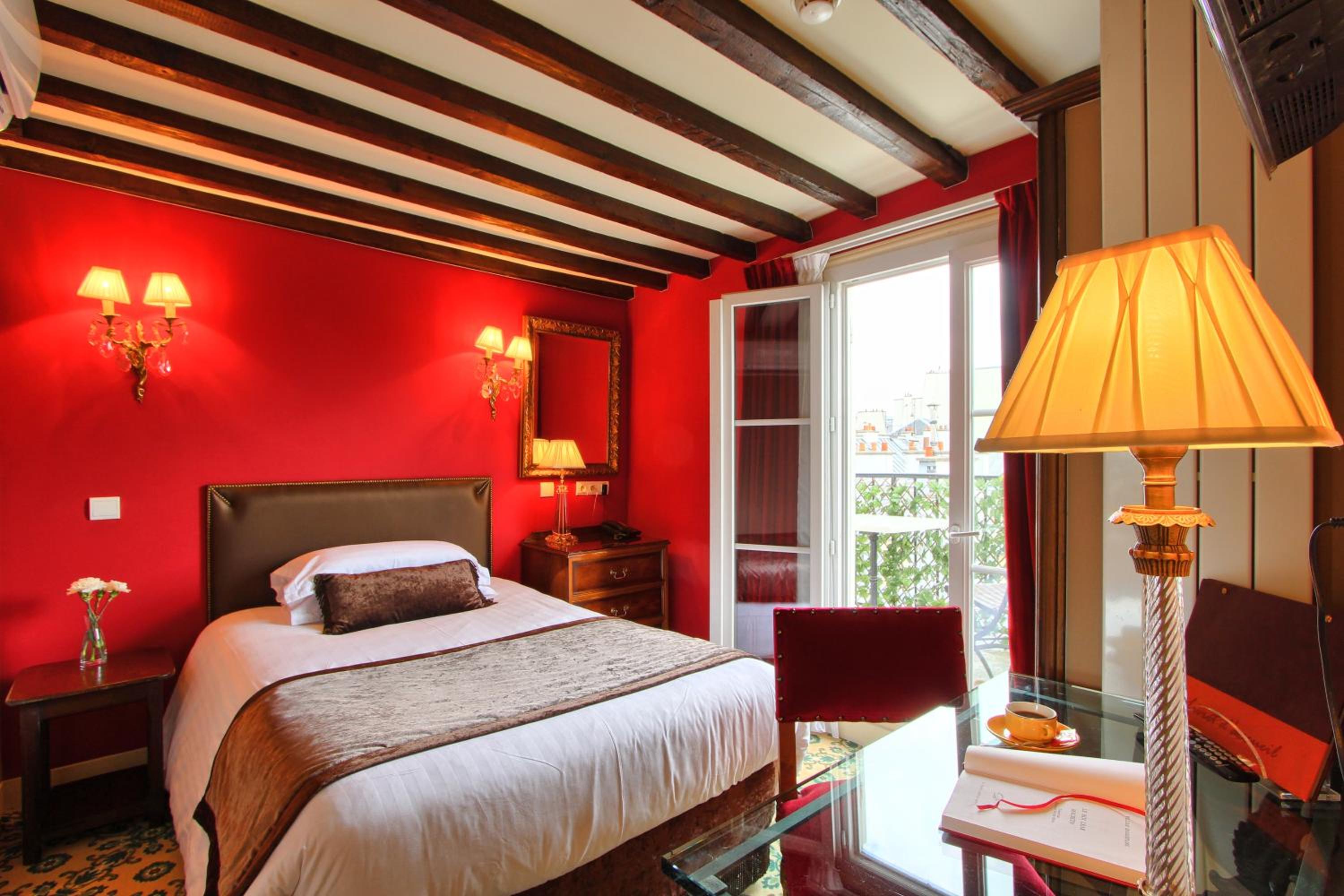 "Cozy" Room