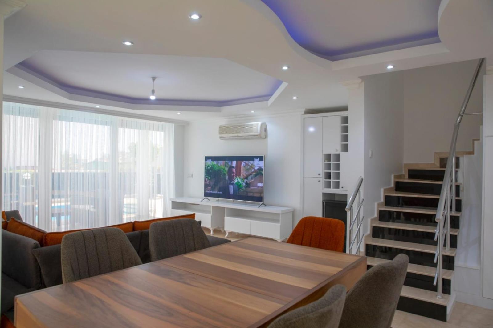 Three-Bedroom Villa photo 1