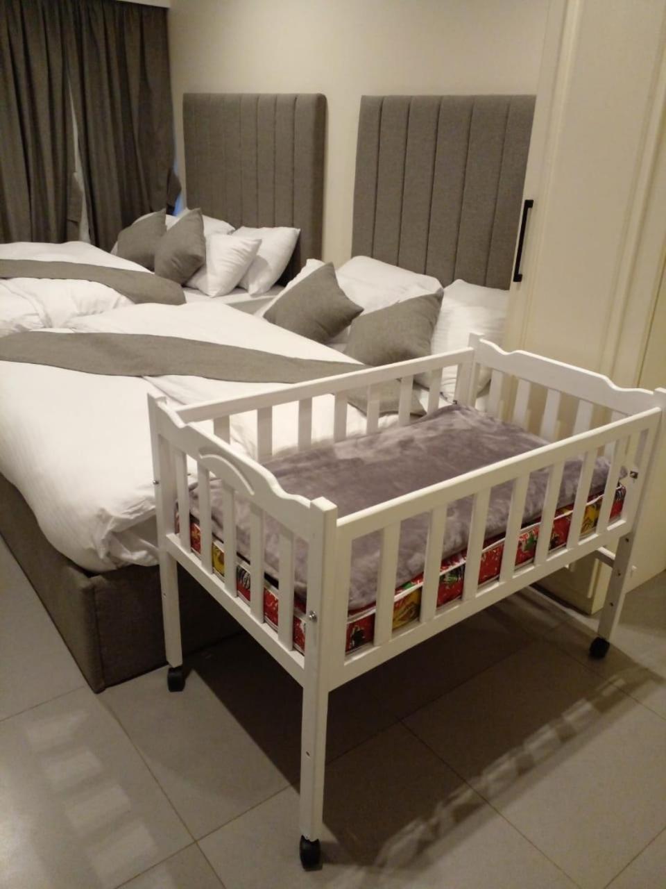 One-Bedroom Apartment - Photo 1