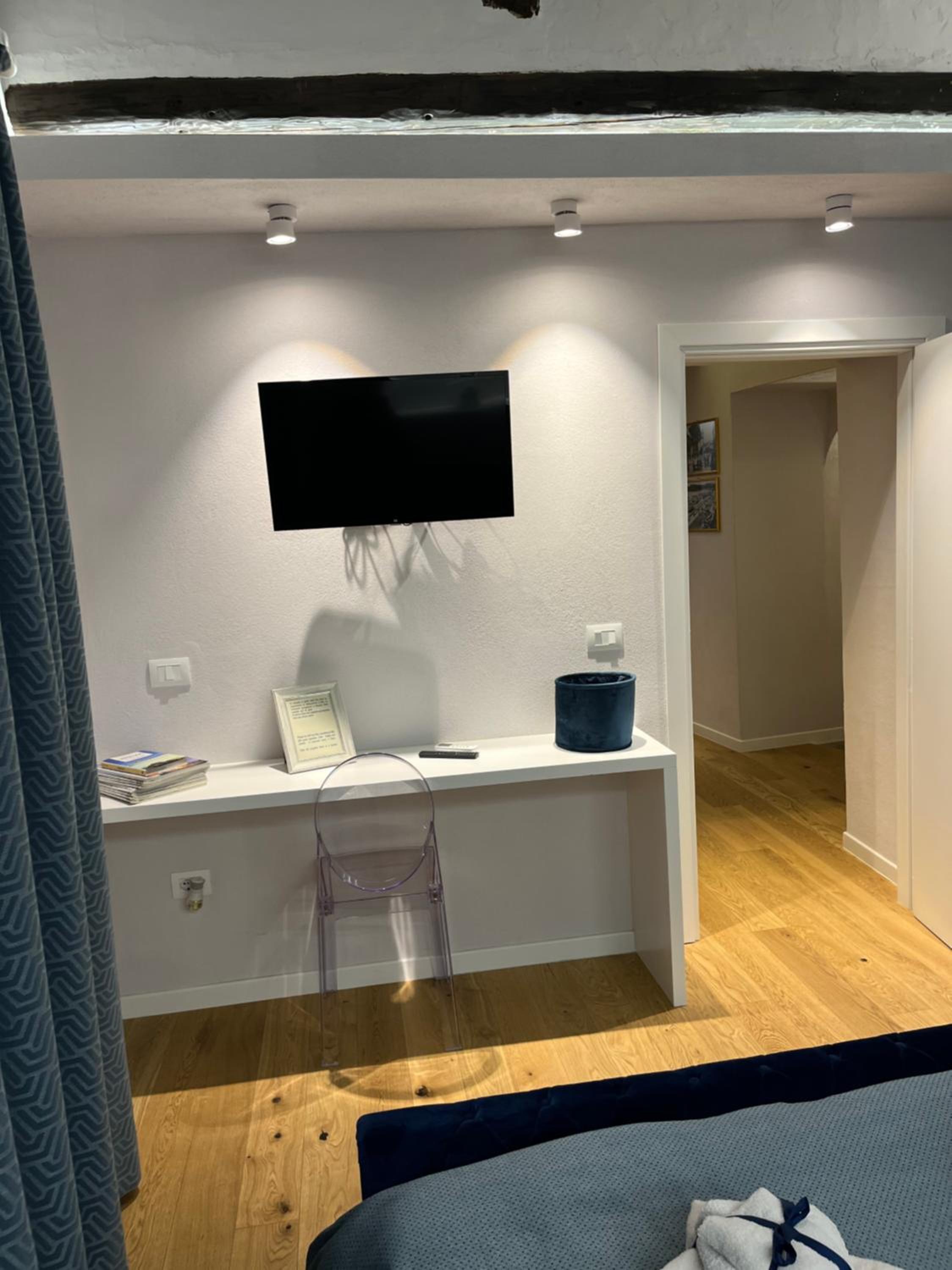Standard Double Room - Photo 4