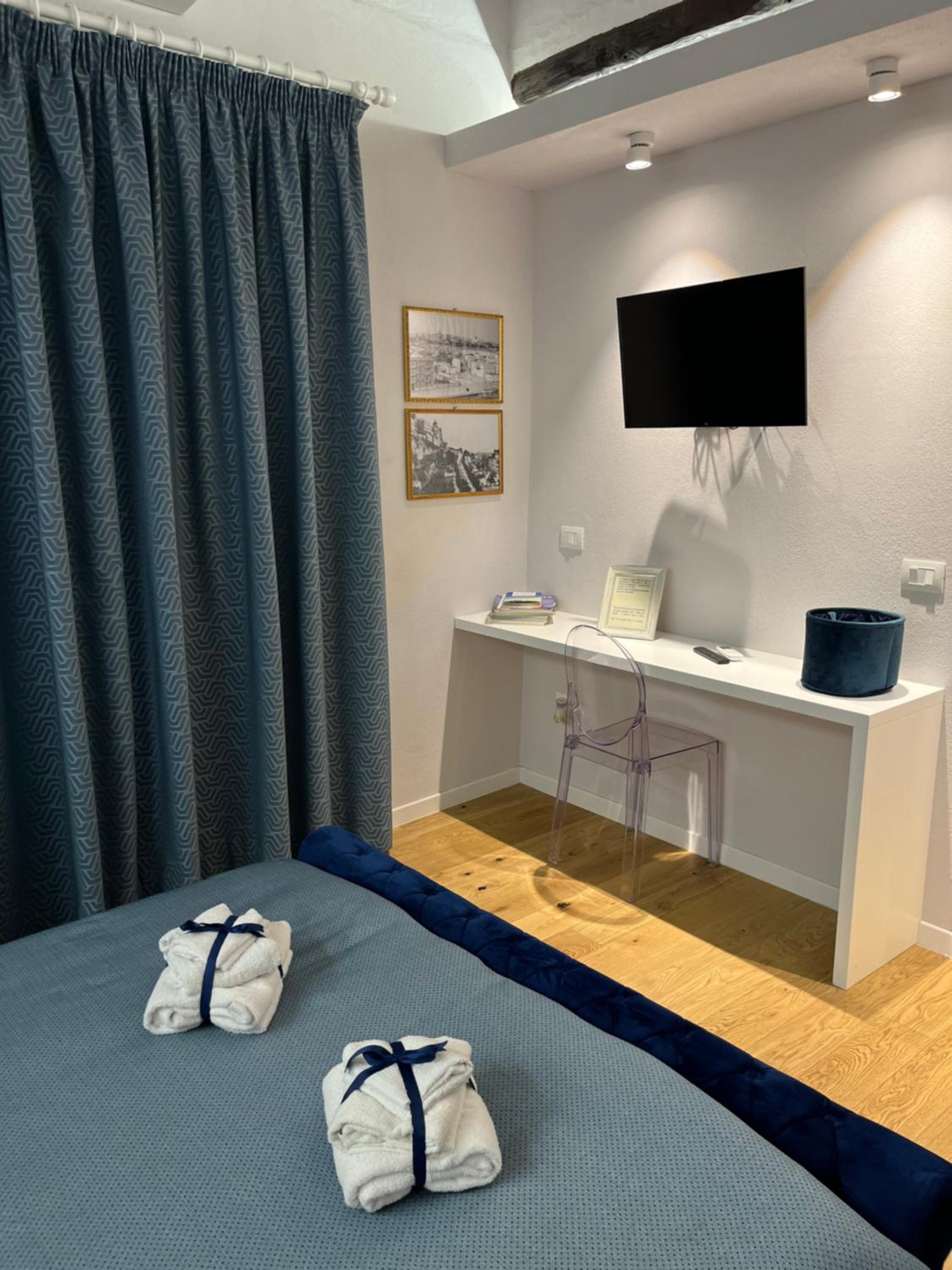 Standard Double Room - Photo 3