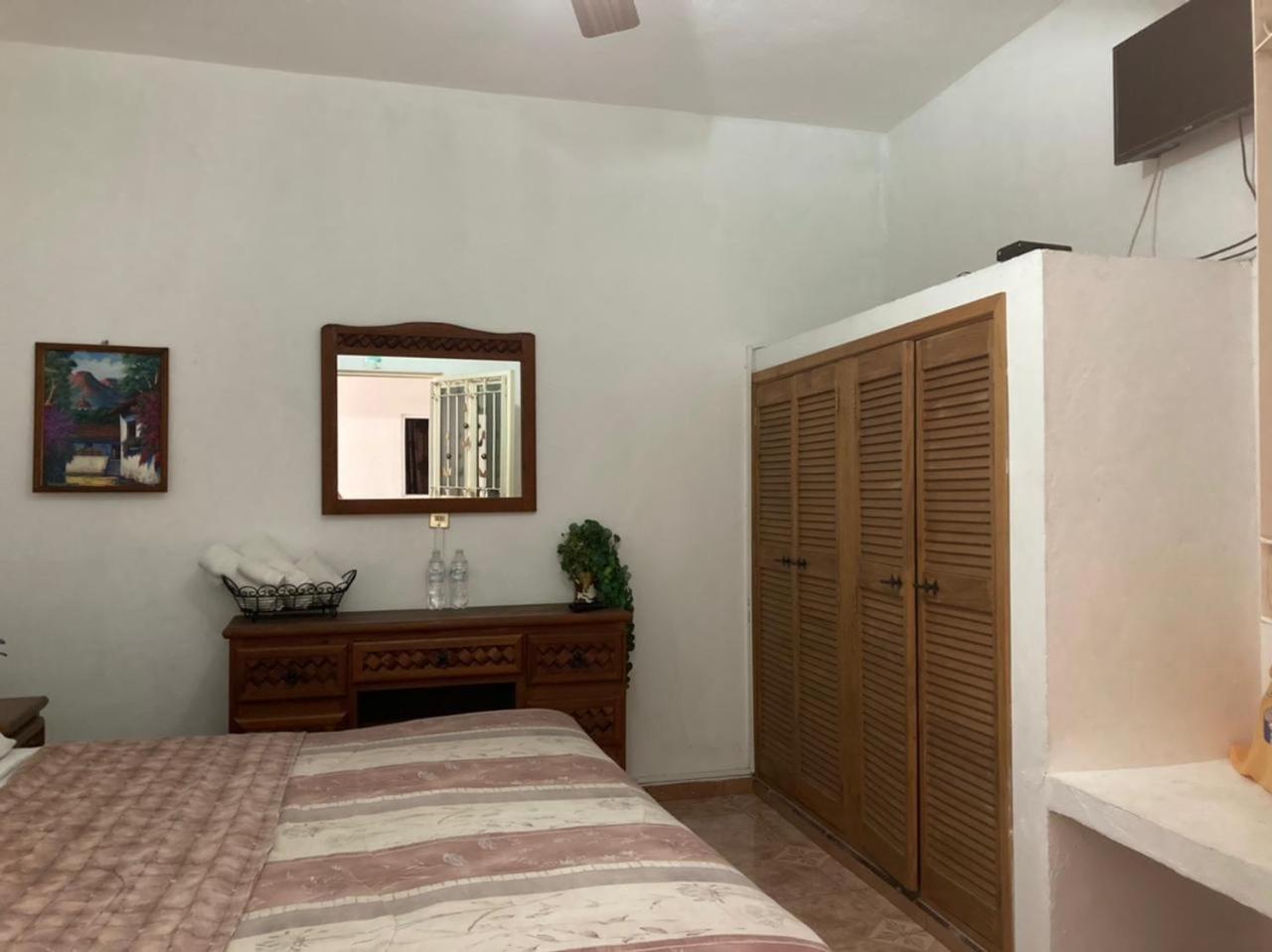 Double Room with Private Bathroom photo 1