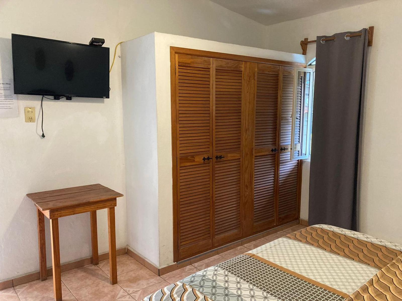 Standard Double Room with Shared Bathroom photo 3