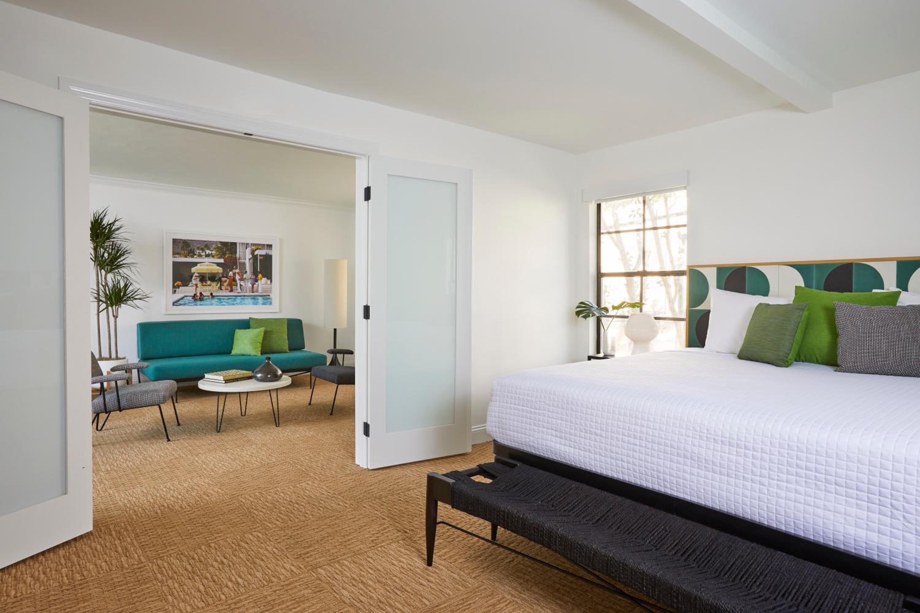 Deluxe Balcony Suite photo 1