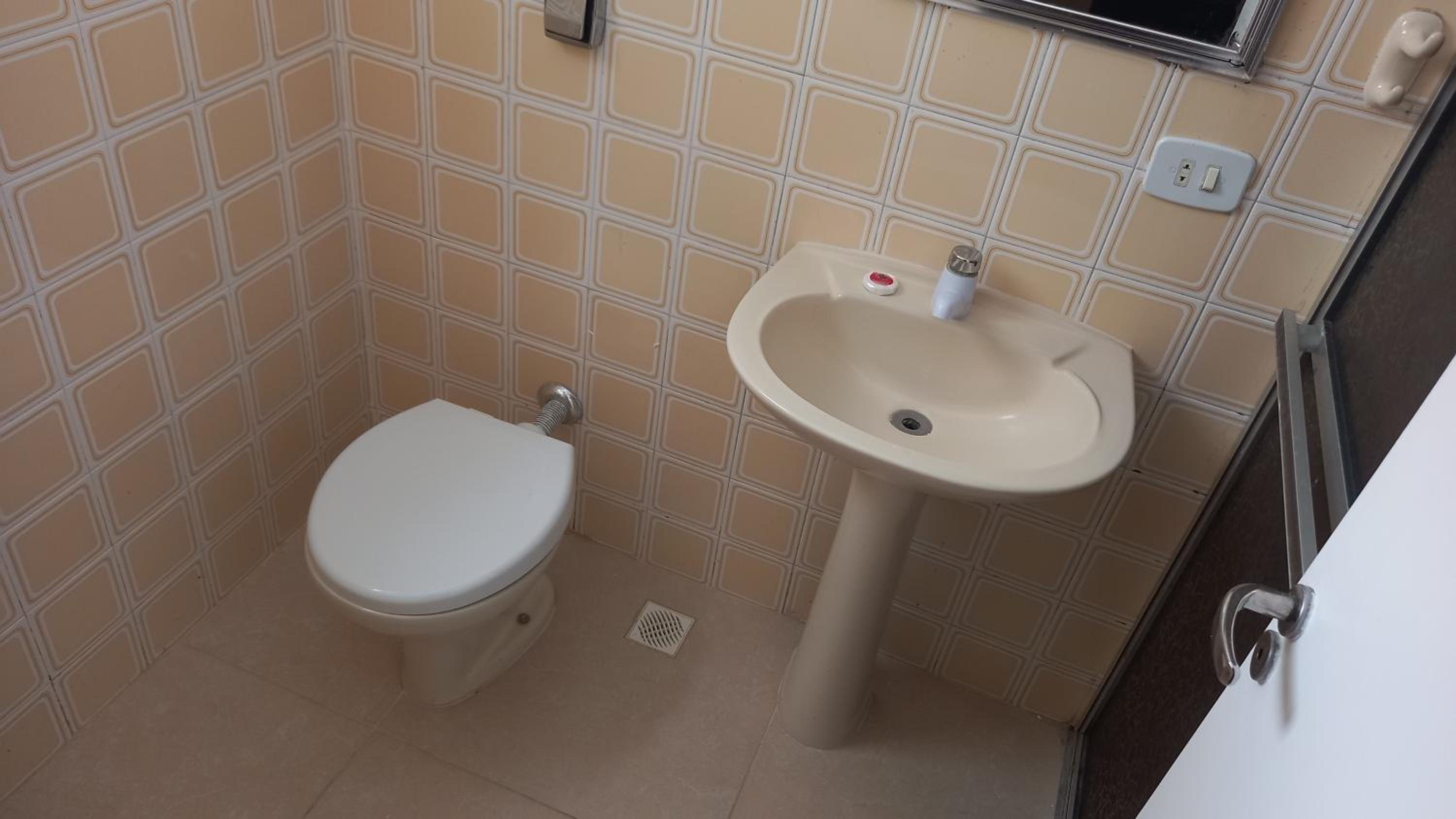 Standard Suite - Photo 6