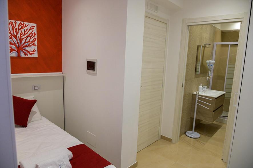 Comfort Triple Room with Shower photo 3