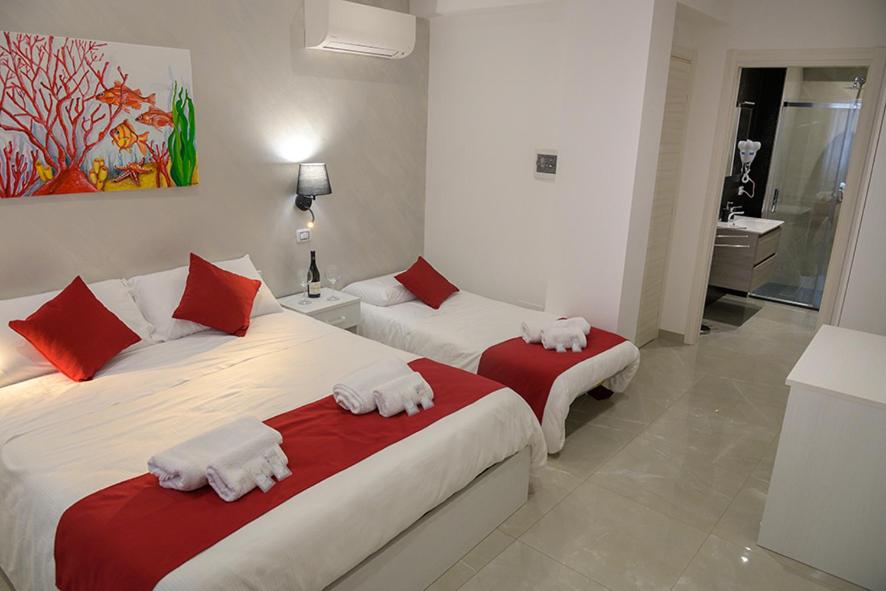 Luxury Triple Room photo 3