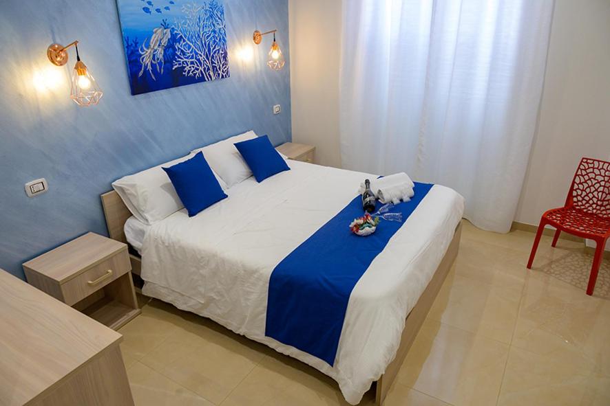 Deluxe Room (2 Adults + 1 Child) photo 1