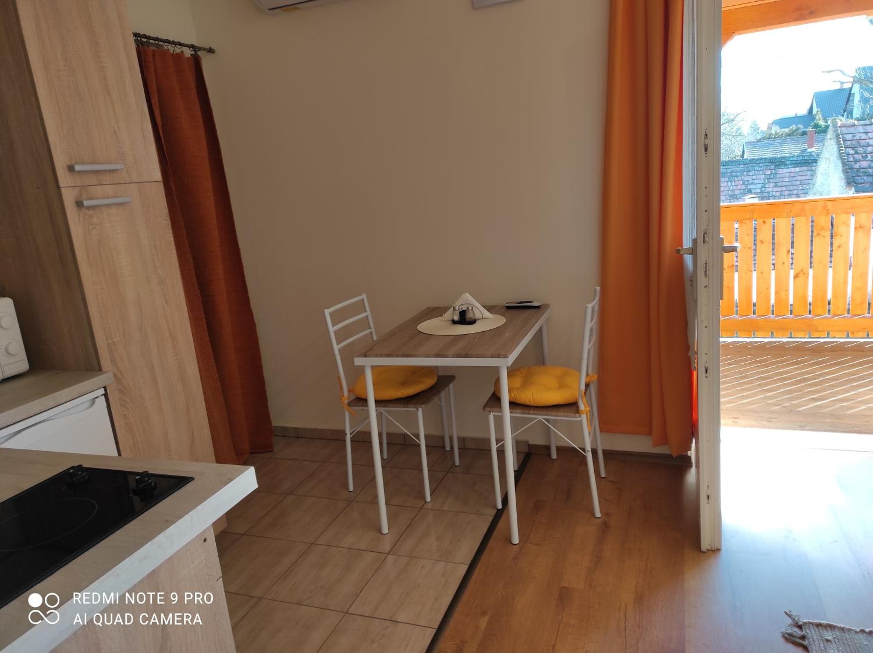 Apartment photo 3