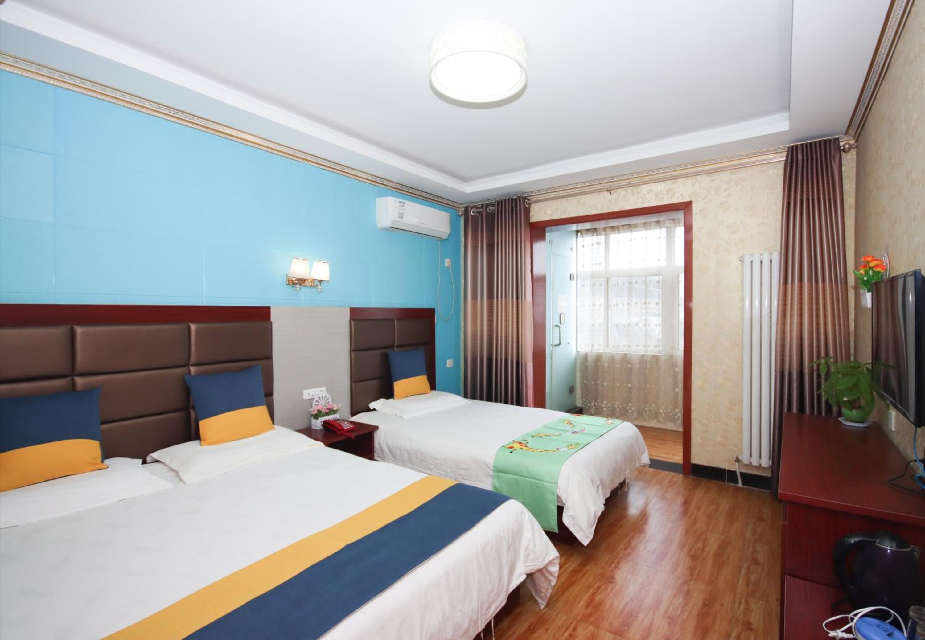 Deluxe Family Room