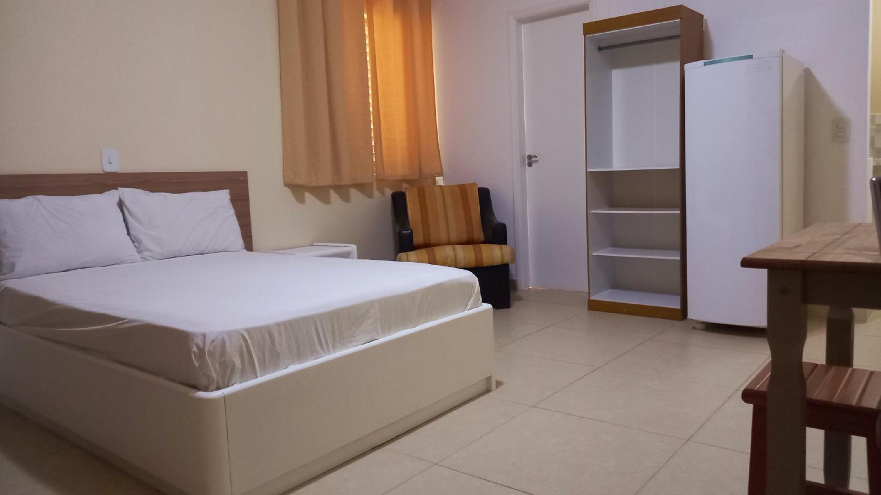 Standard Suite - Photo 1