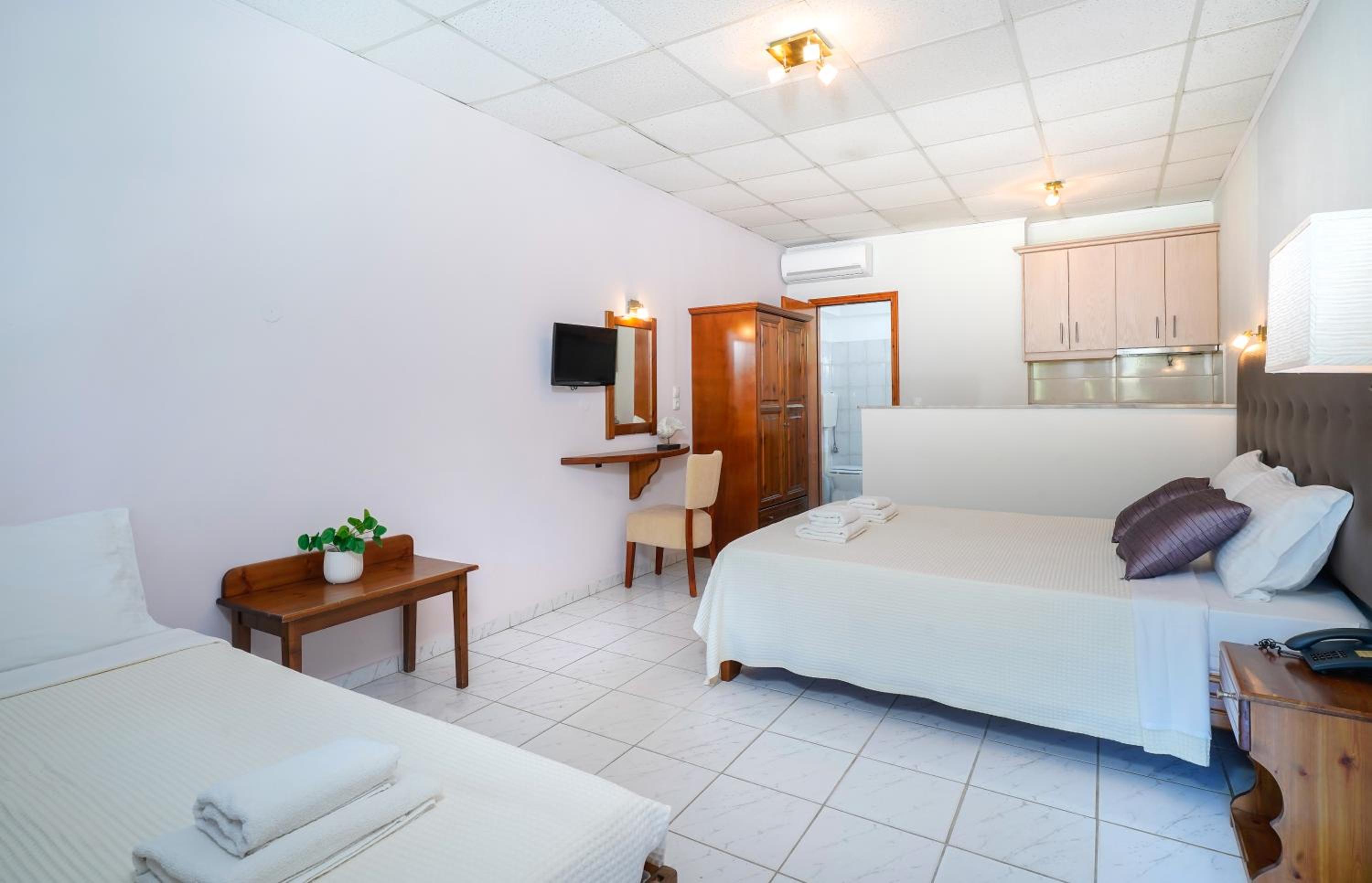 Superior Room with Garden View photo 2