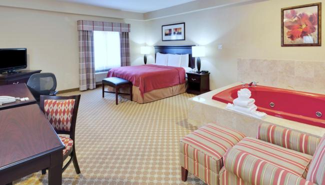 King Suite with Whirlpool - Non-Smoking