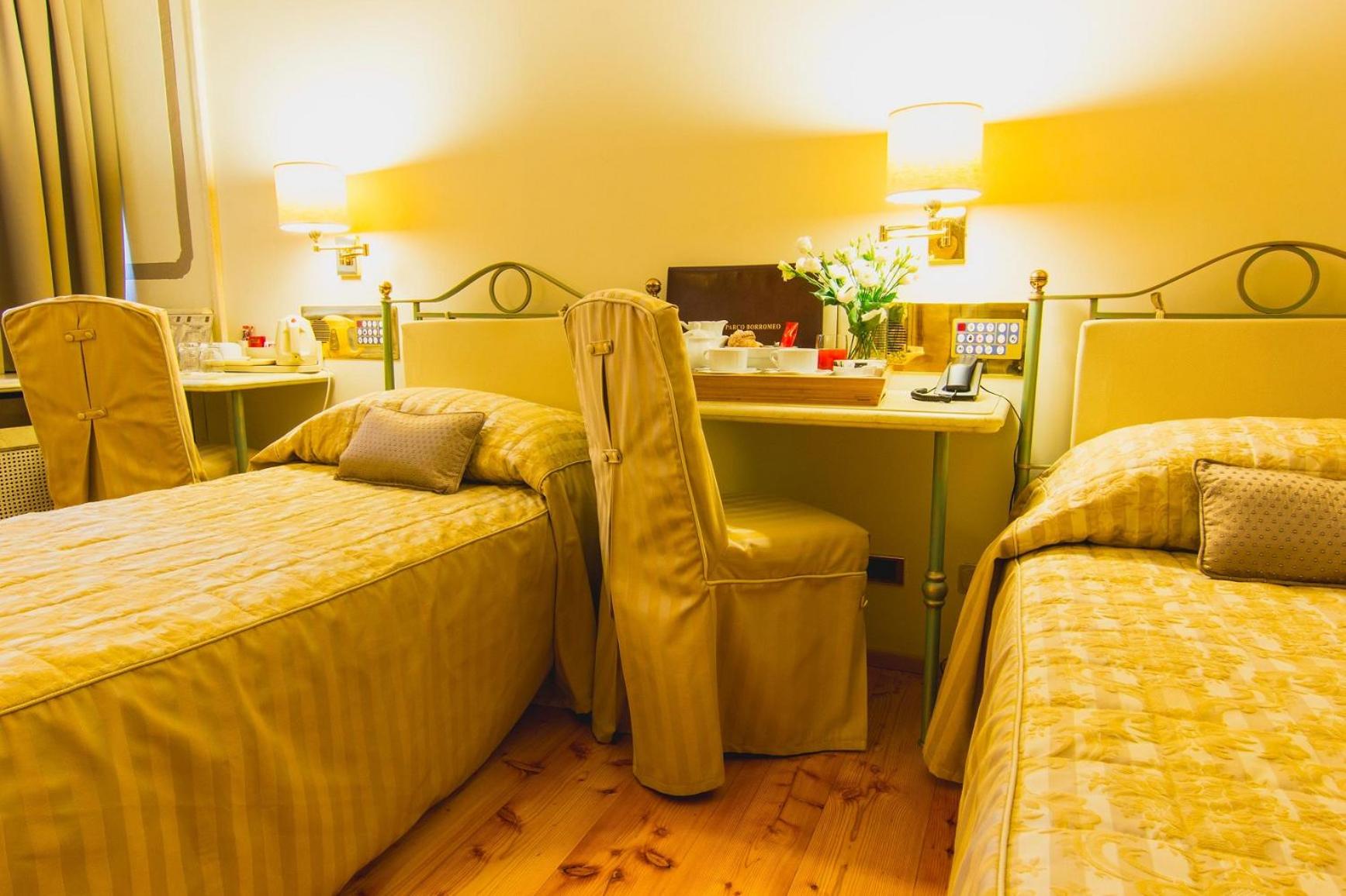 Double or Twin Room - Photo 9