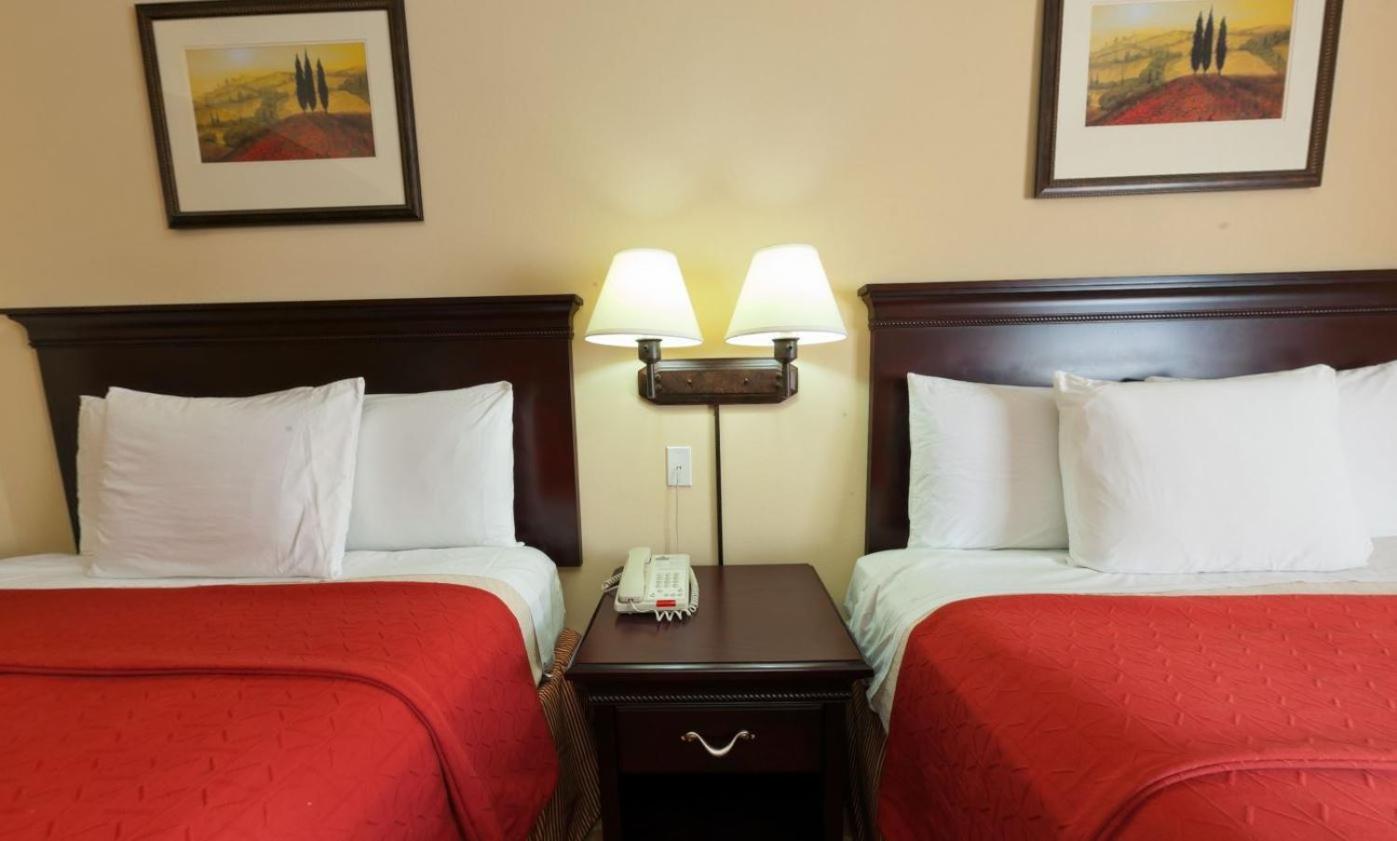 Extended Stay Suite with Two Queen Beds - Non-Smoking