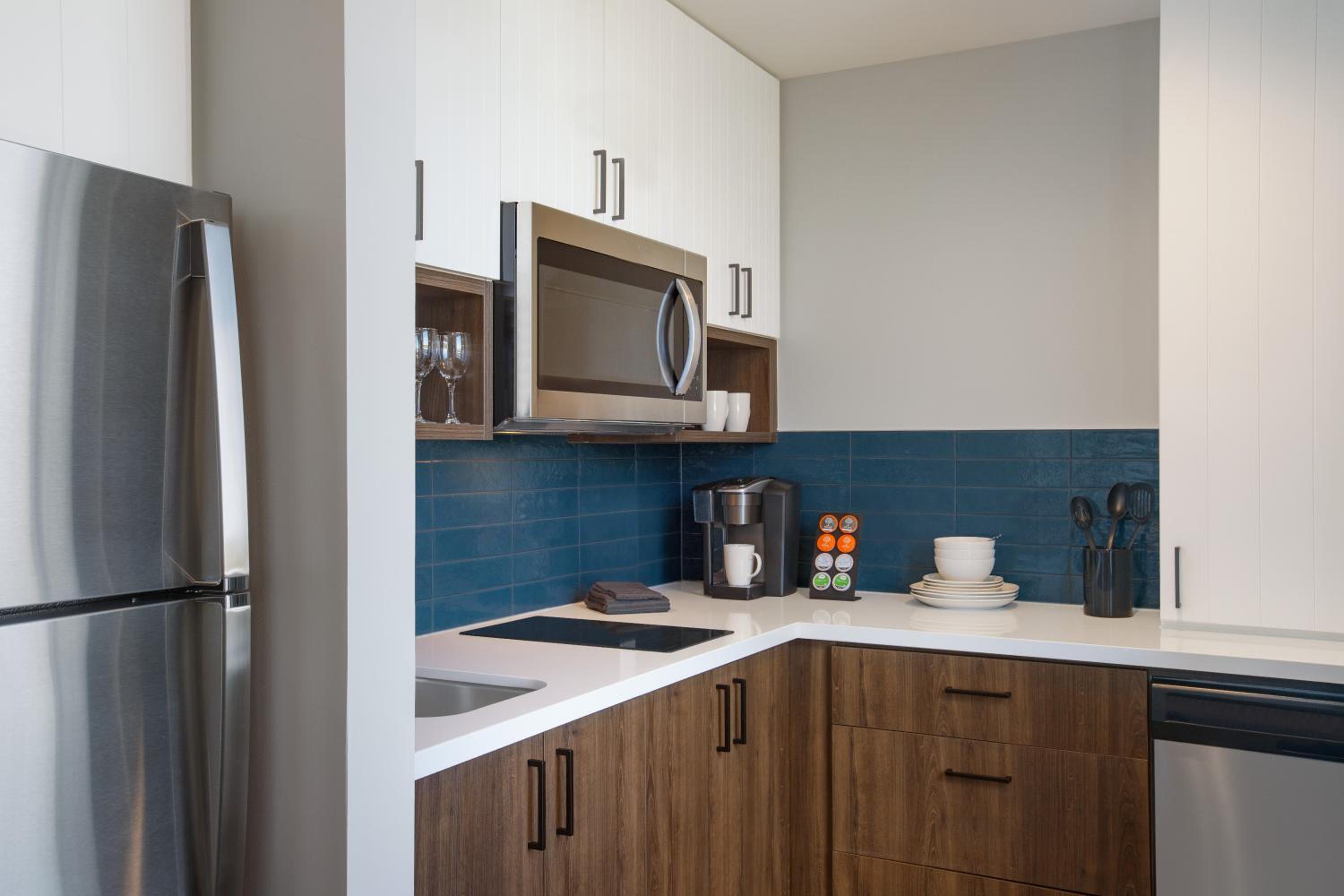 Premium King Studio Suite Loft - Non-Smoking - Photo 2