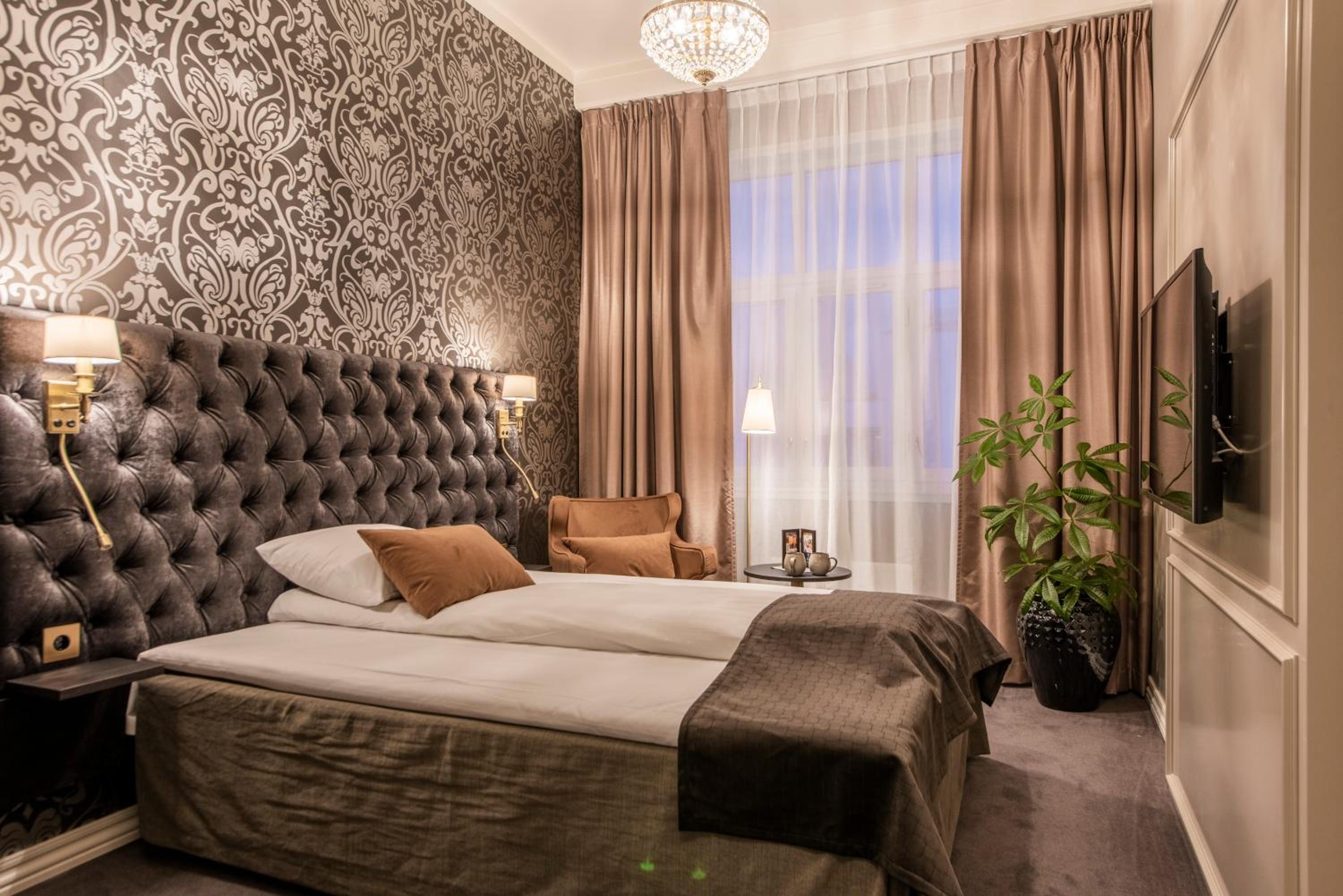 Compact Single photo 1