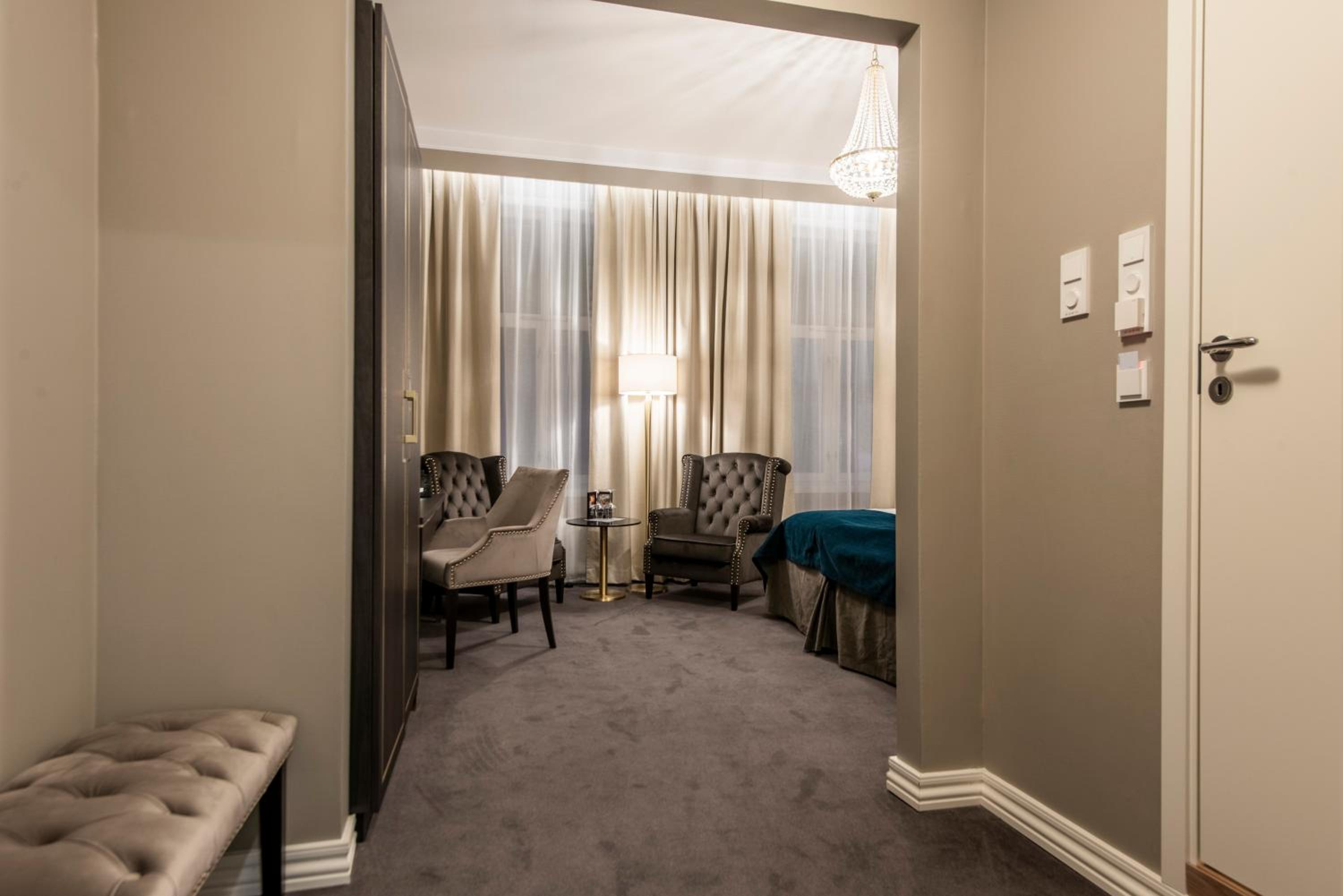Superior Double Room - Photo 8