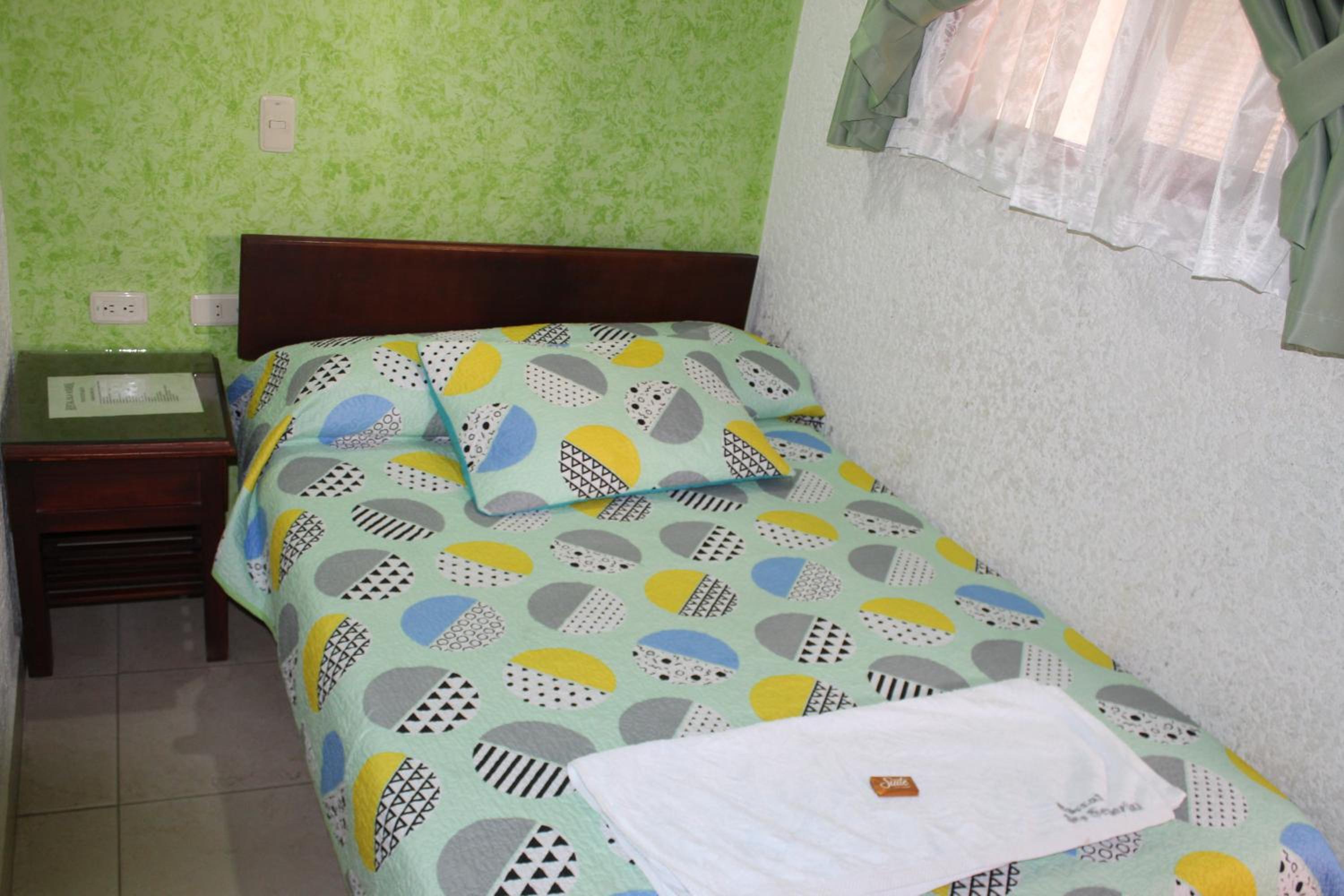 Economy Double Room photo 1