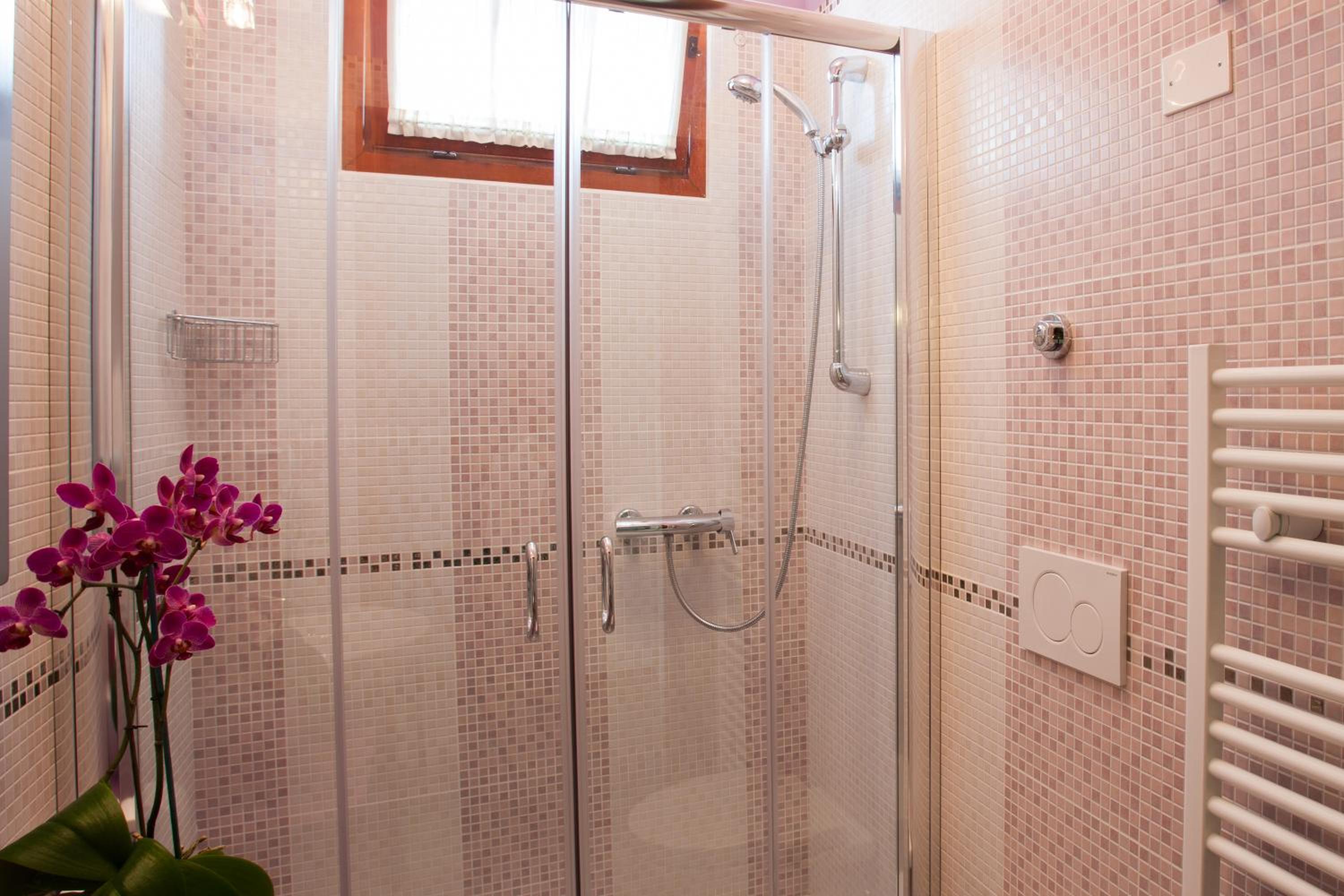Triple Room with Private External Bathroom photo 3