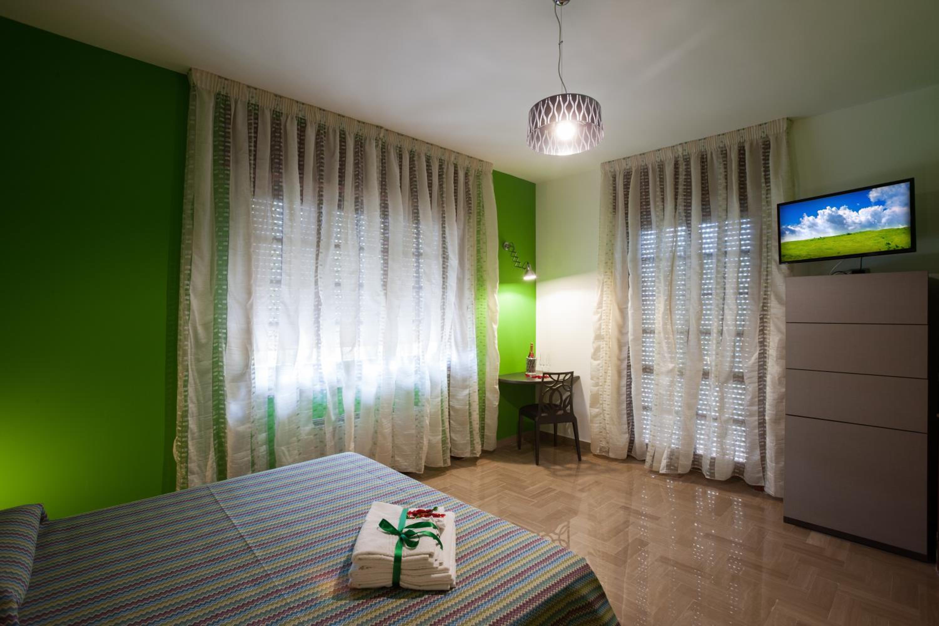 Quadruple Room with Private Bathroom photo 3