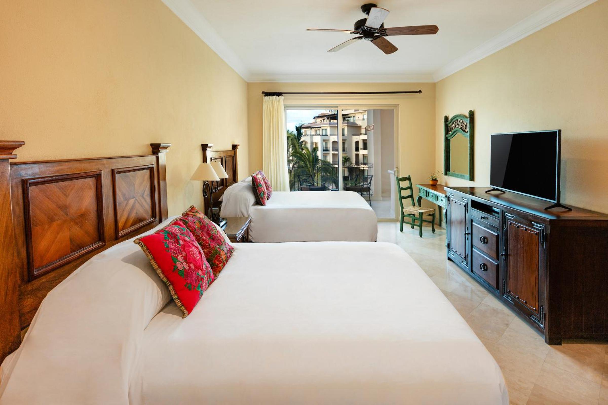 Beachfront Three Bedroom 3rd Floor photo 1