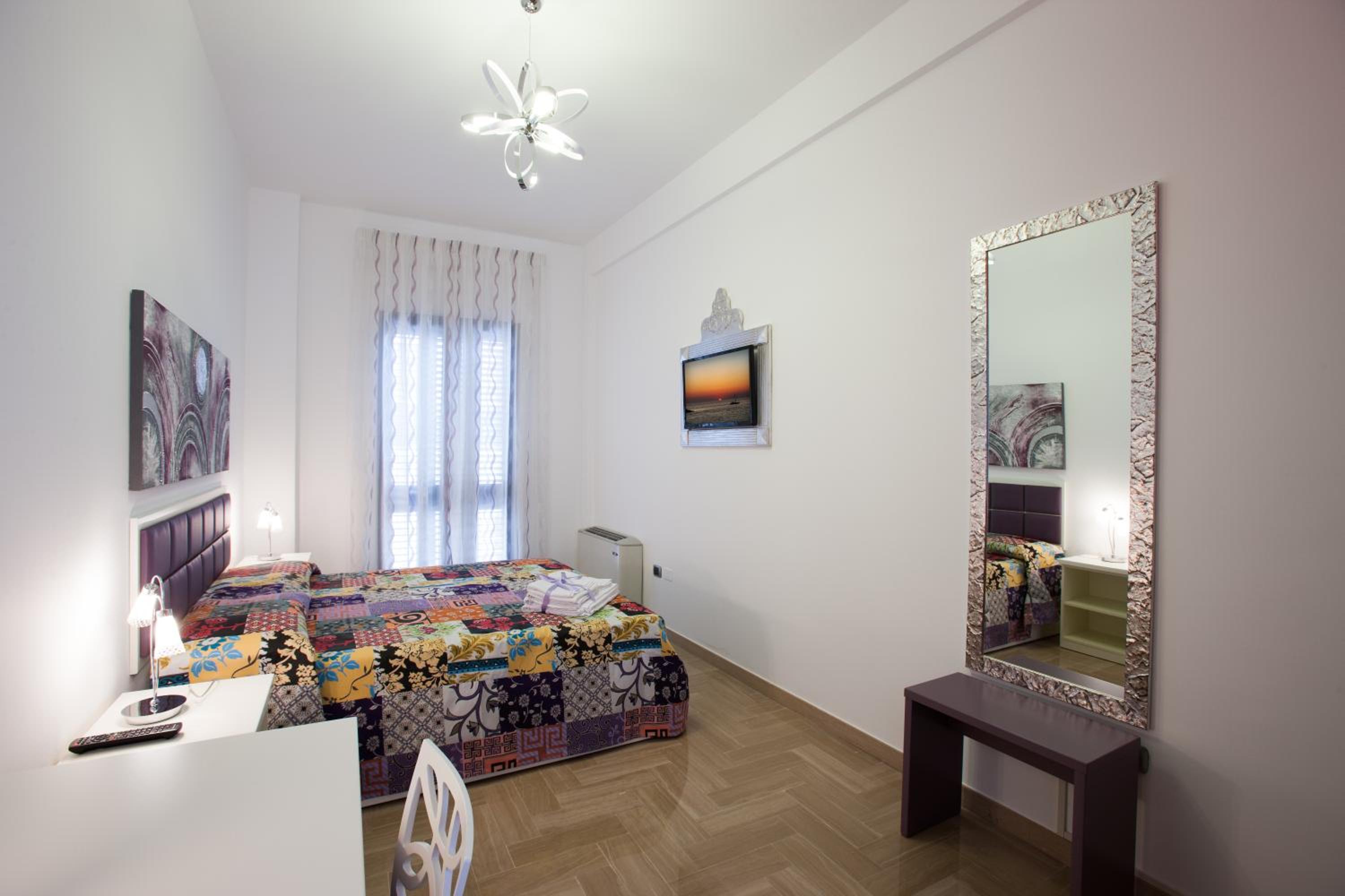 Triple Room with Private Bathroom photo 3