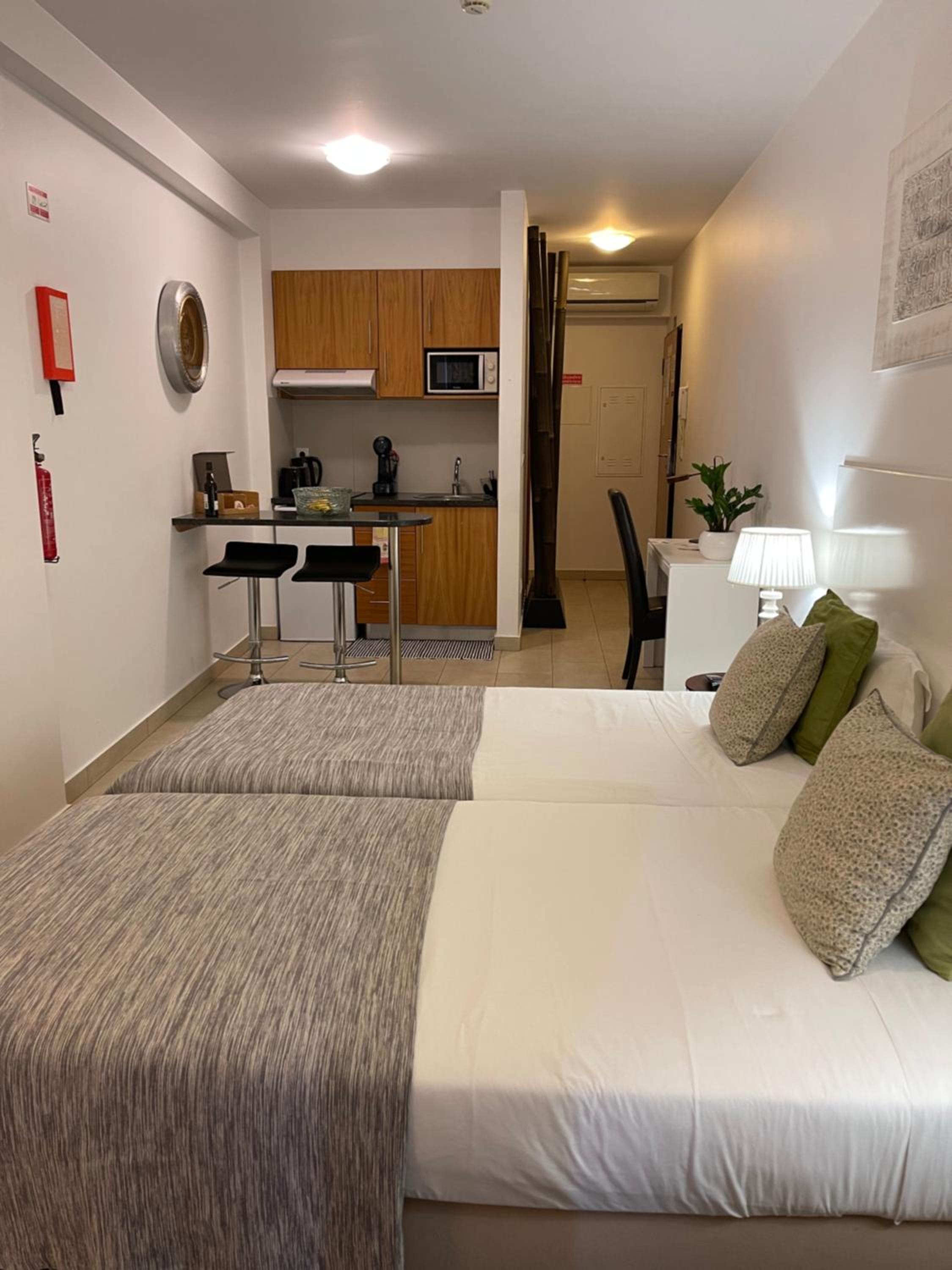 Studio (2 Adults) - Photo 20
