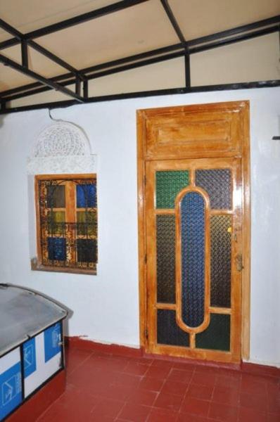 Double Room with Private Bathroom - Photo 14