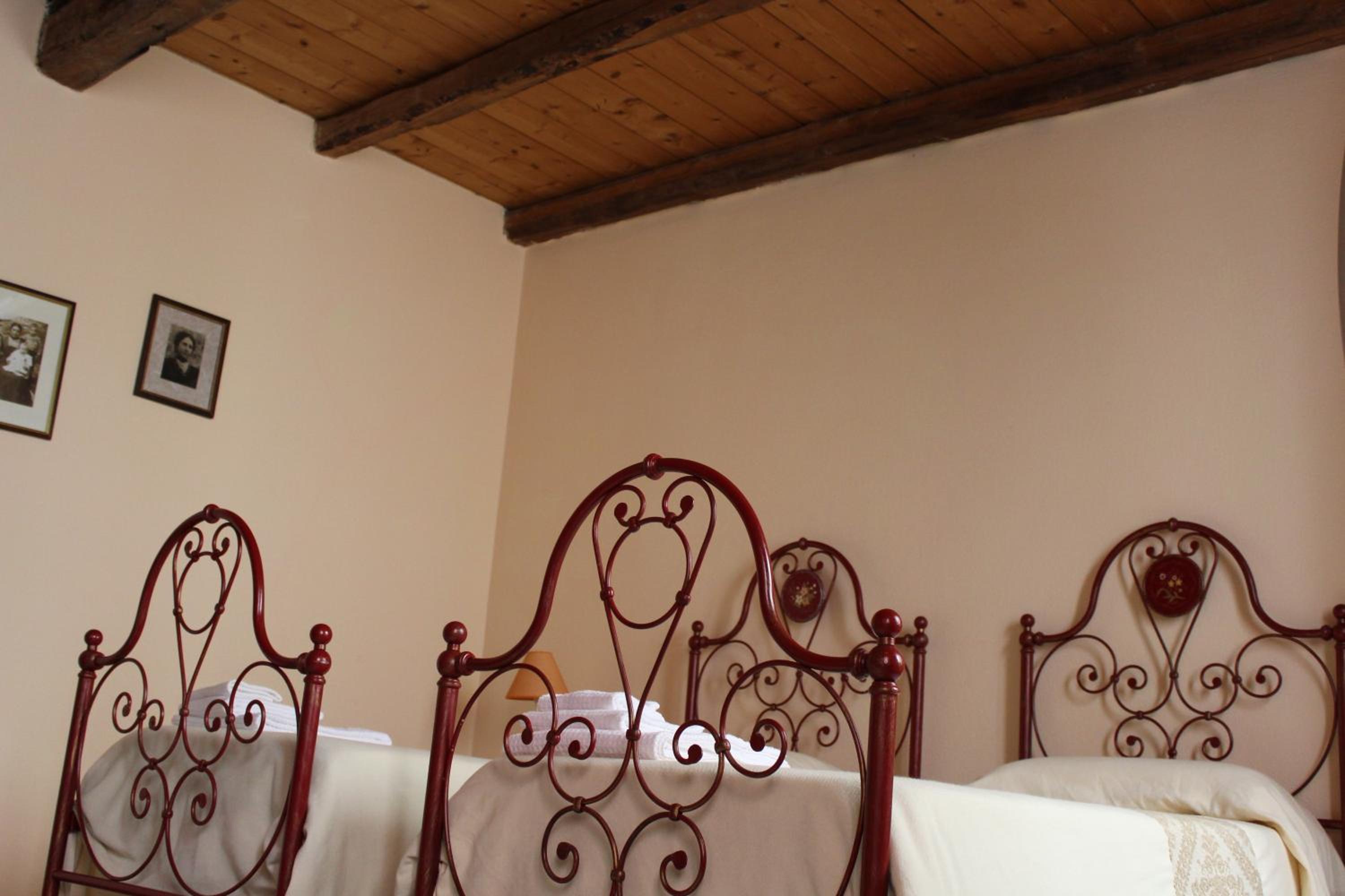 Double or Twin Room - Photo 10