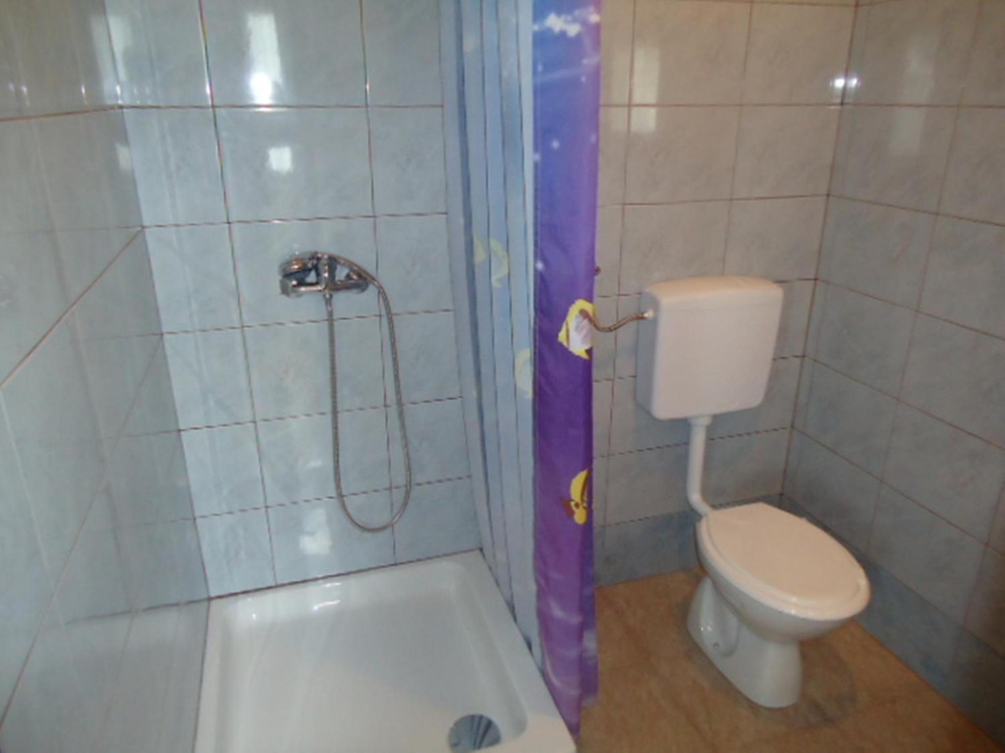 Double Room with Private Bathroom - Photo 4