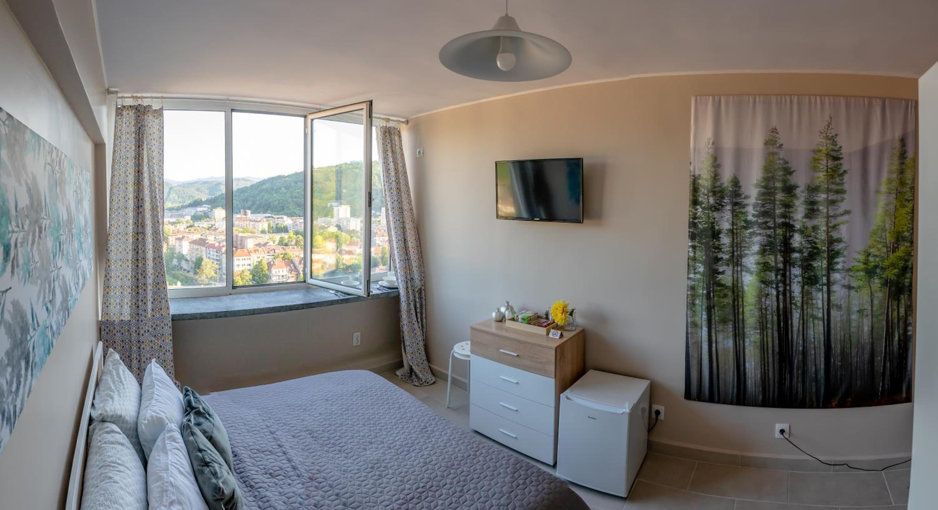 One-Bedroom Apartment - Photo 13