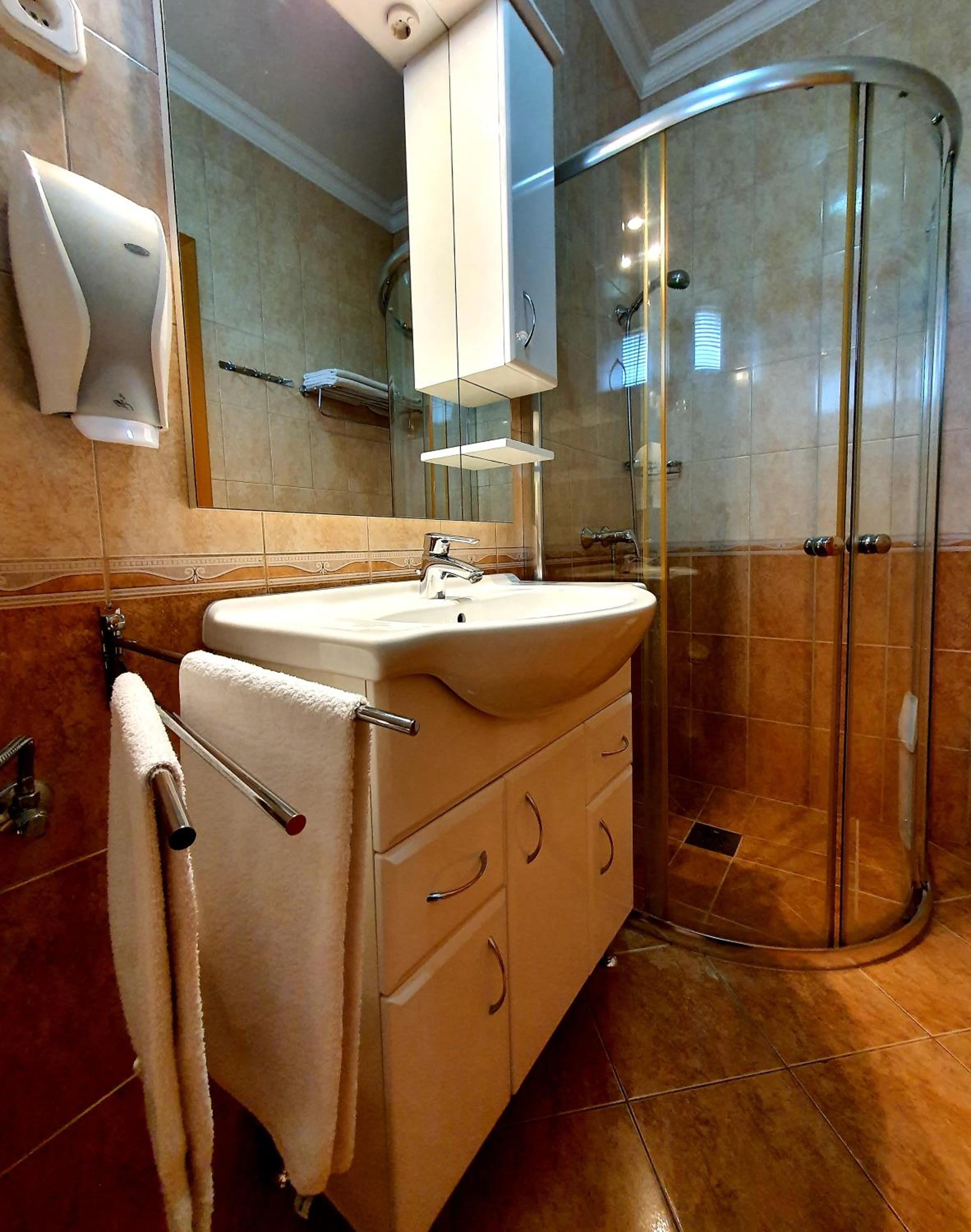 Comfort Quadruple Room - Photo 3