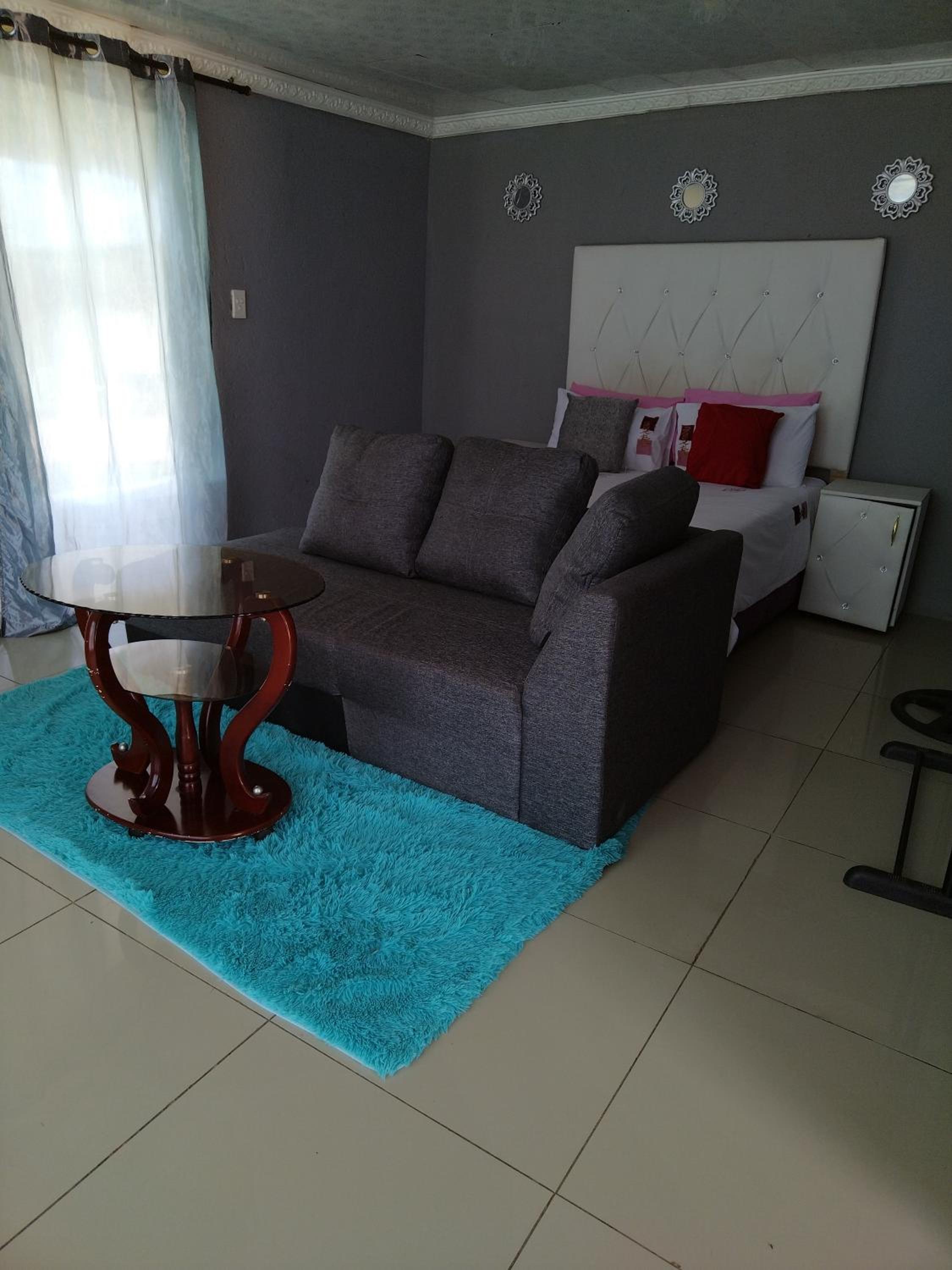 Budget Double Room - Photo 5