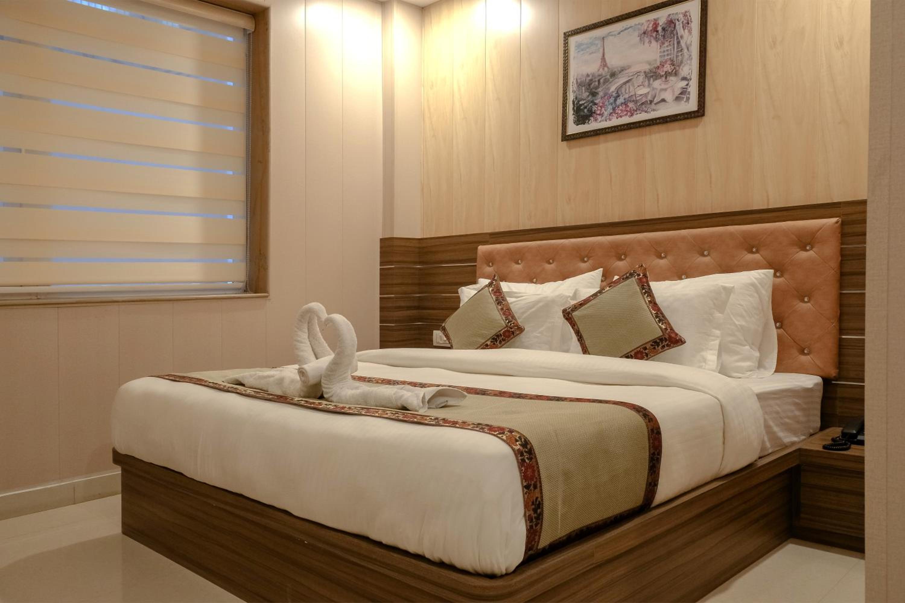 Deluxe Room - Photo 1