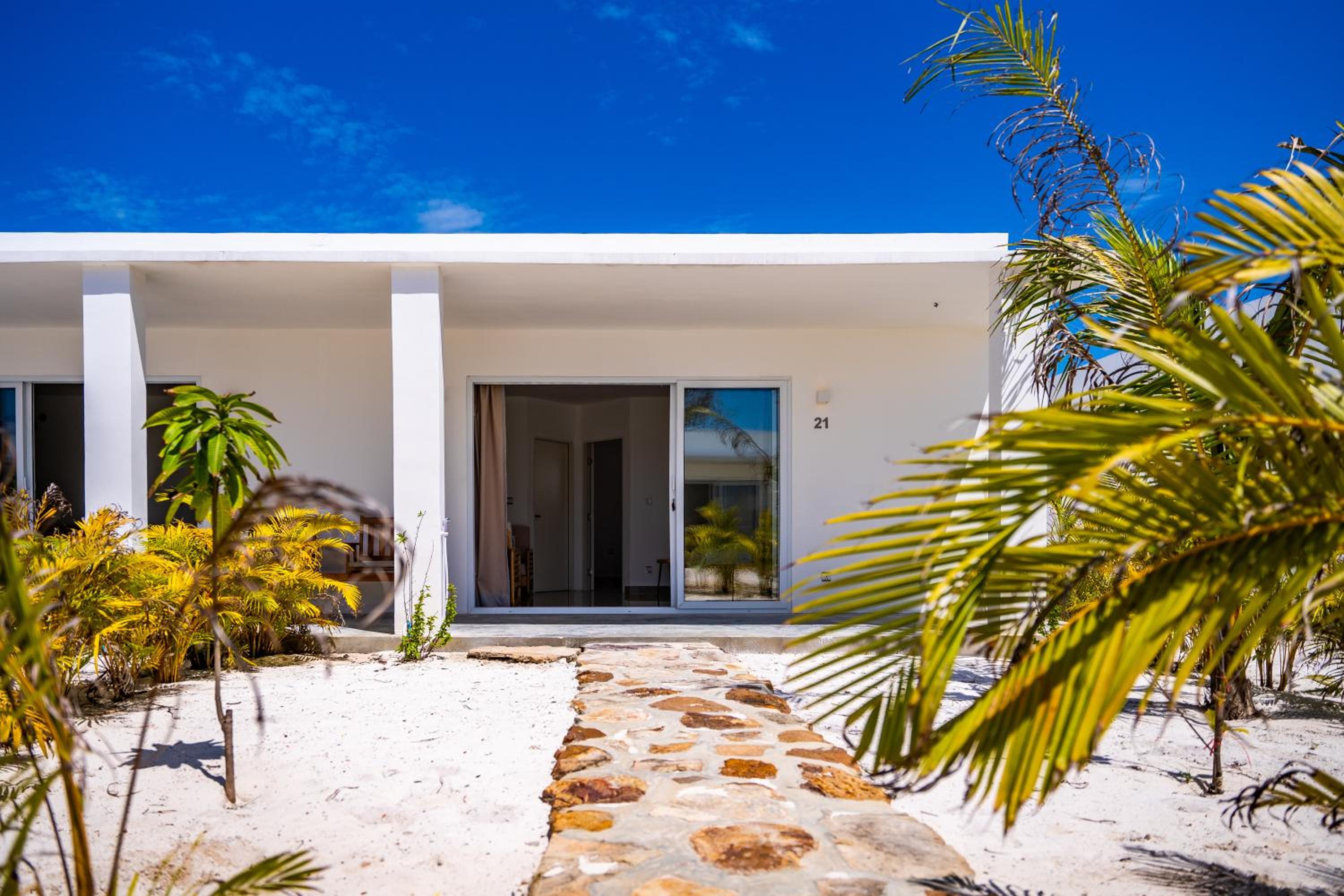 Family Room with Garden View - Photo 11