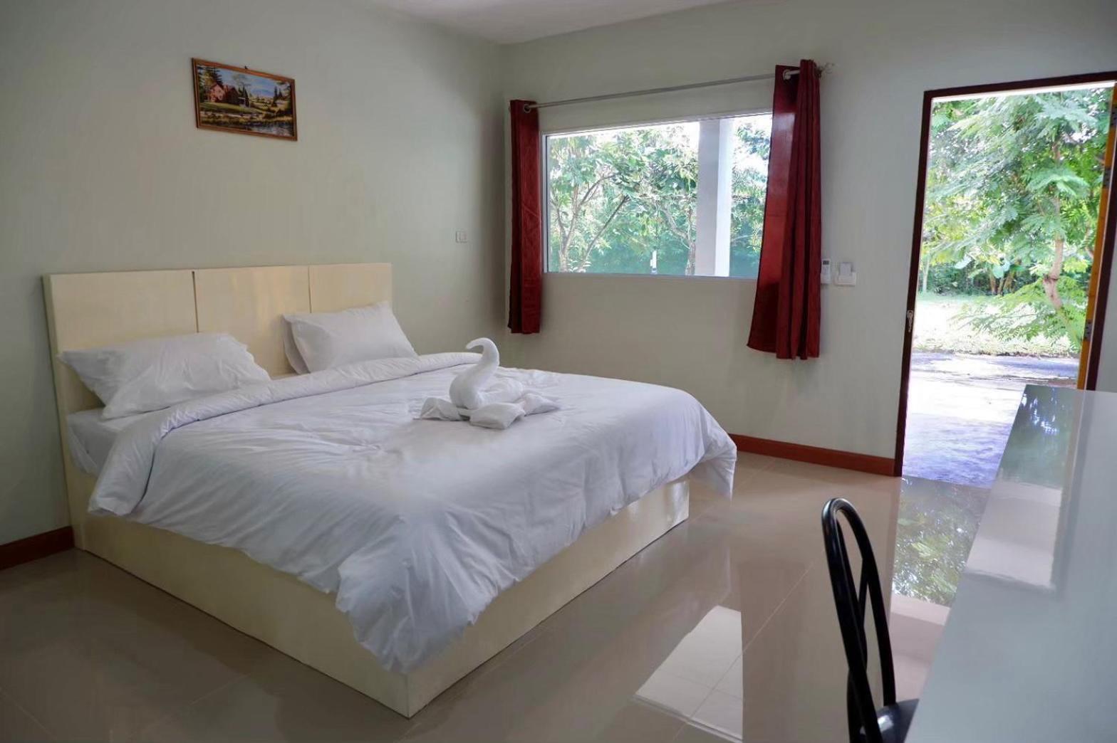 Double Room with Garden View - Photo 6