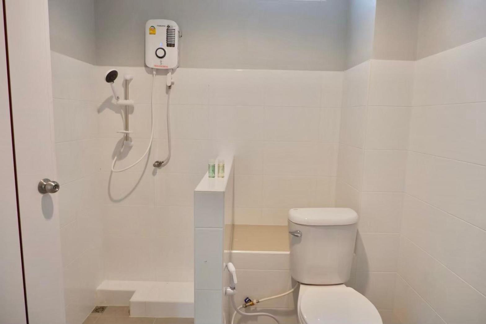 Double Room with Garden View - Photo 4