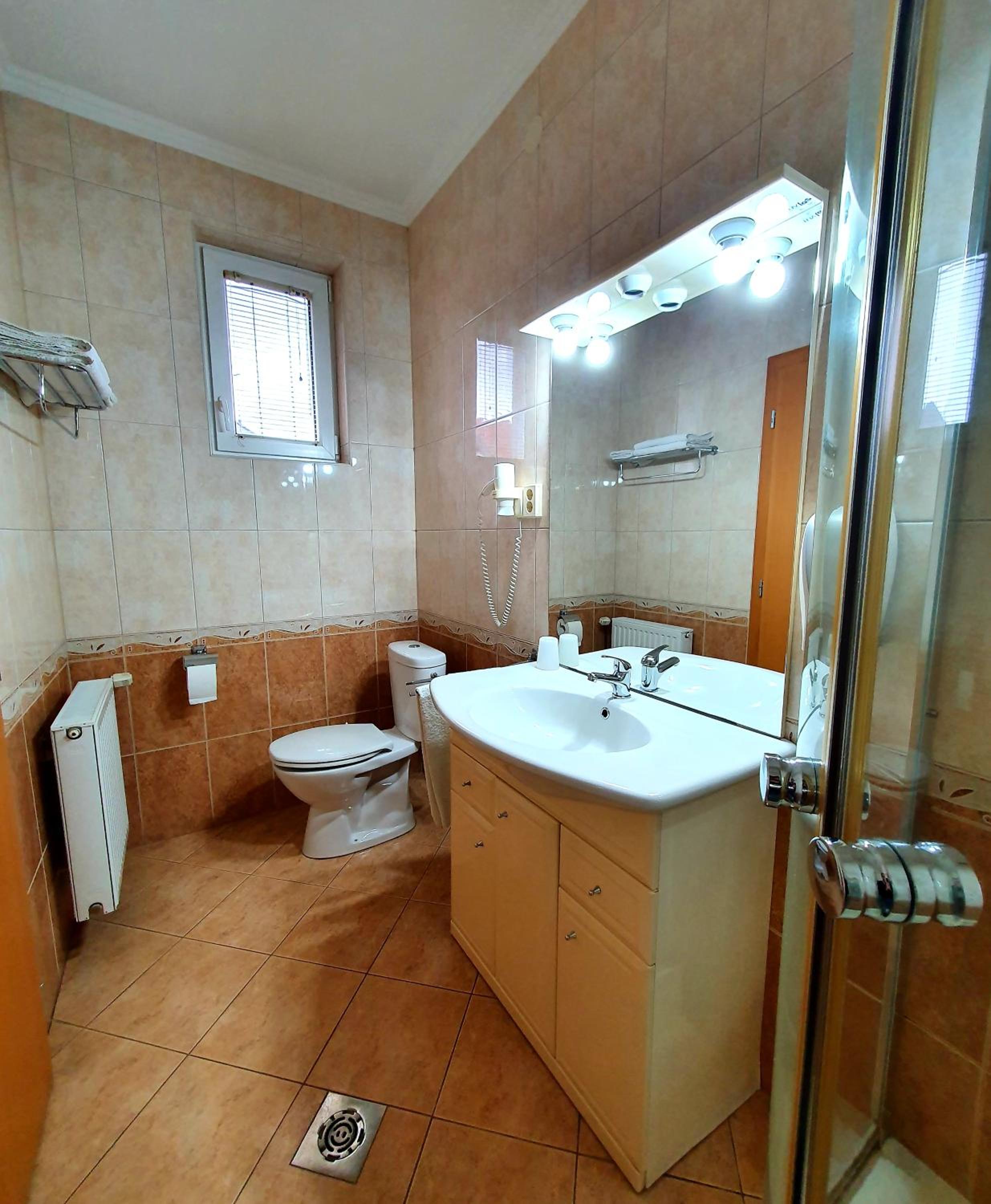 Double Room - Photo 3