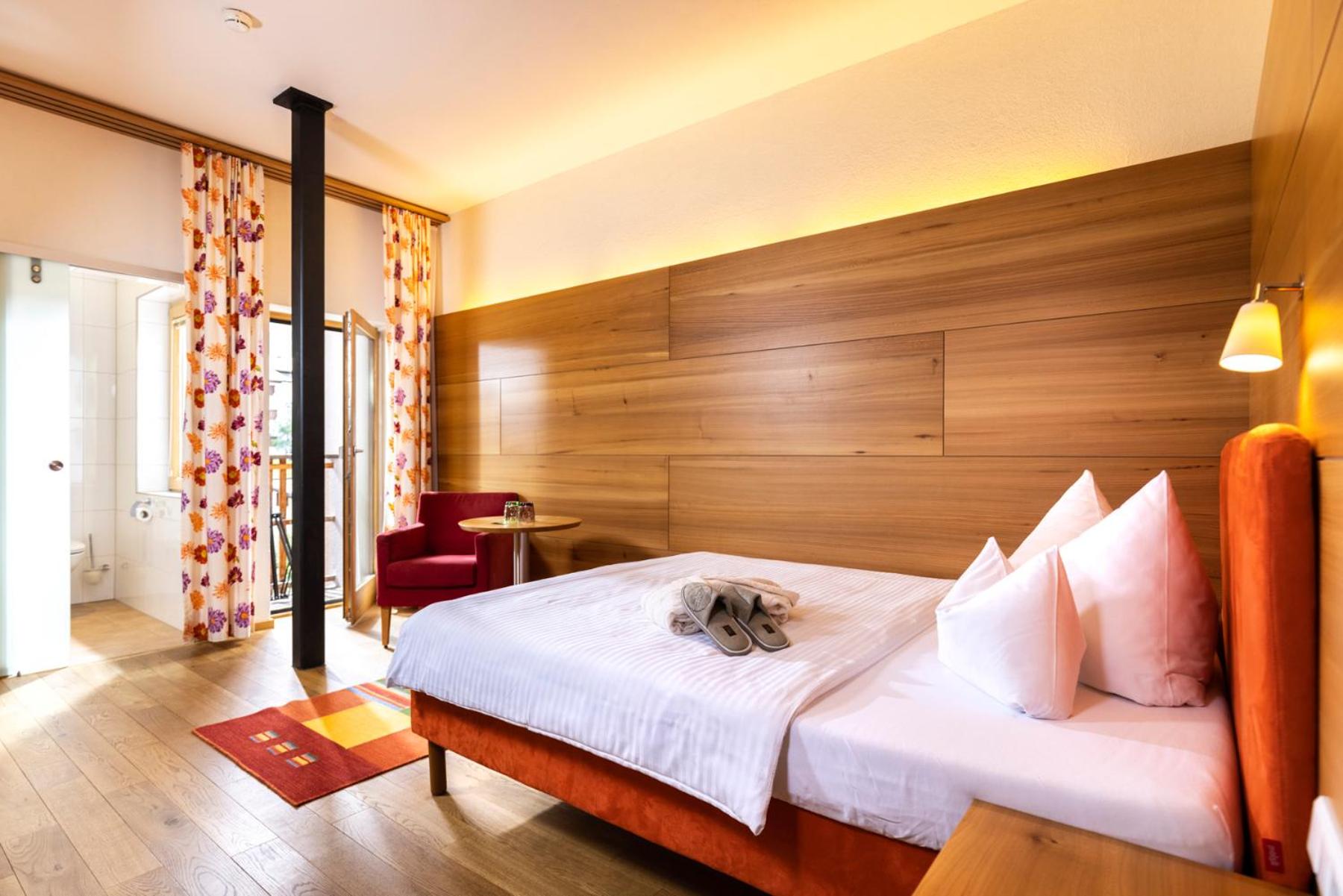 Small Double Room - Photo 1