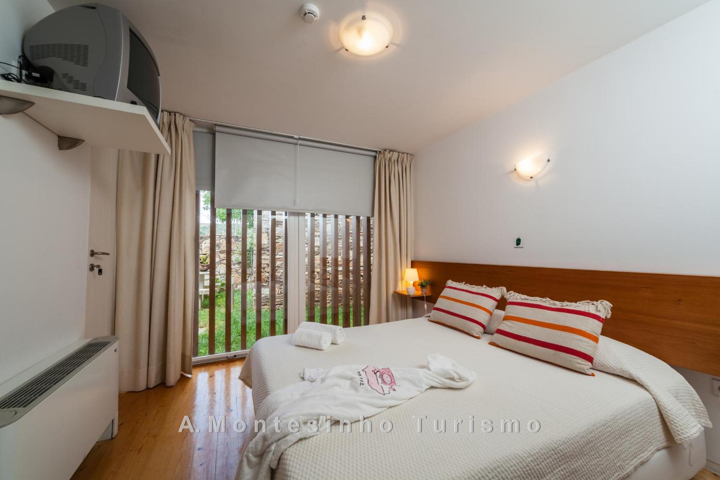 Double or Twin Room - Photo 2