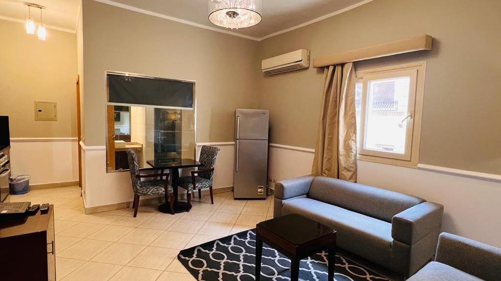 Deluxe Apartment photo 2