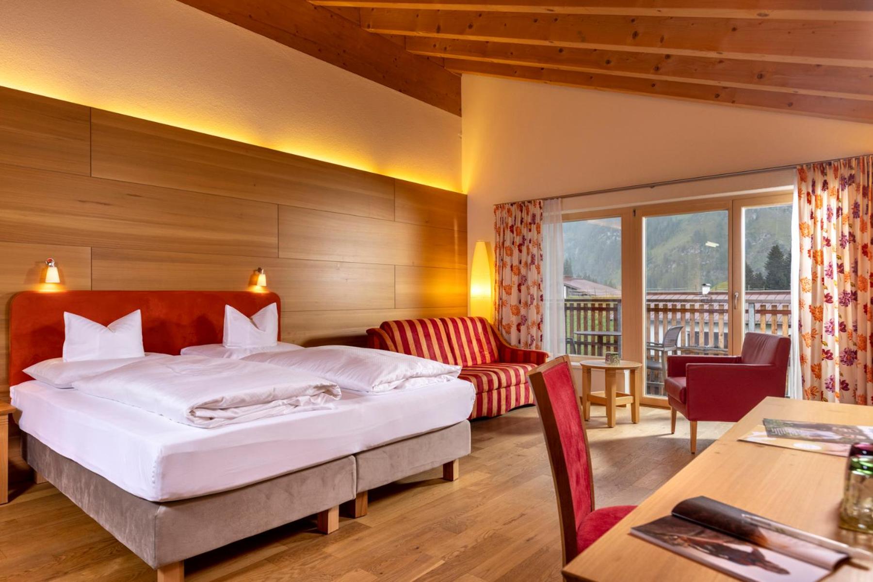 Superior Suite - Photo 1