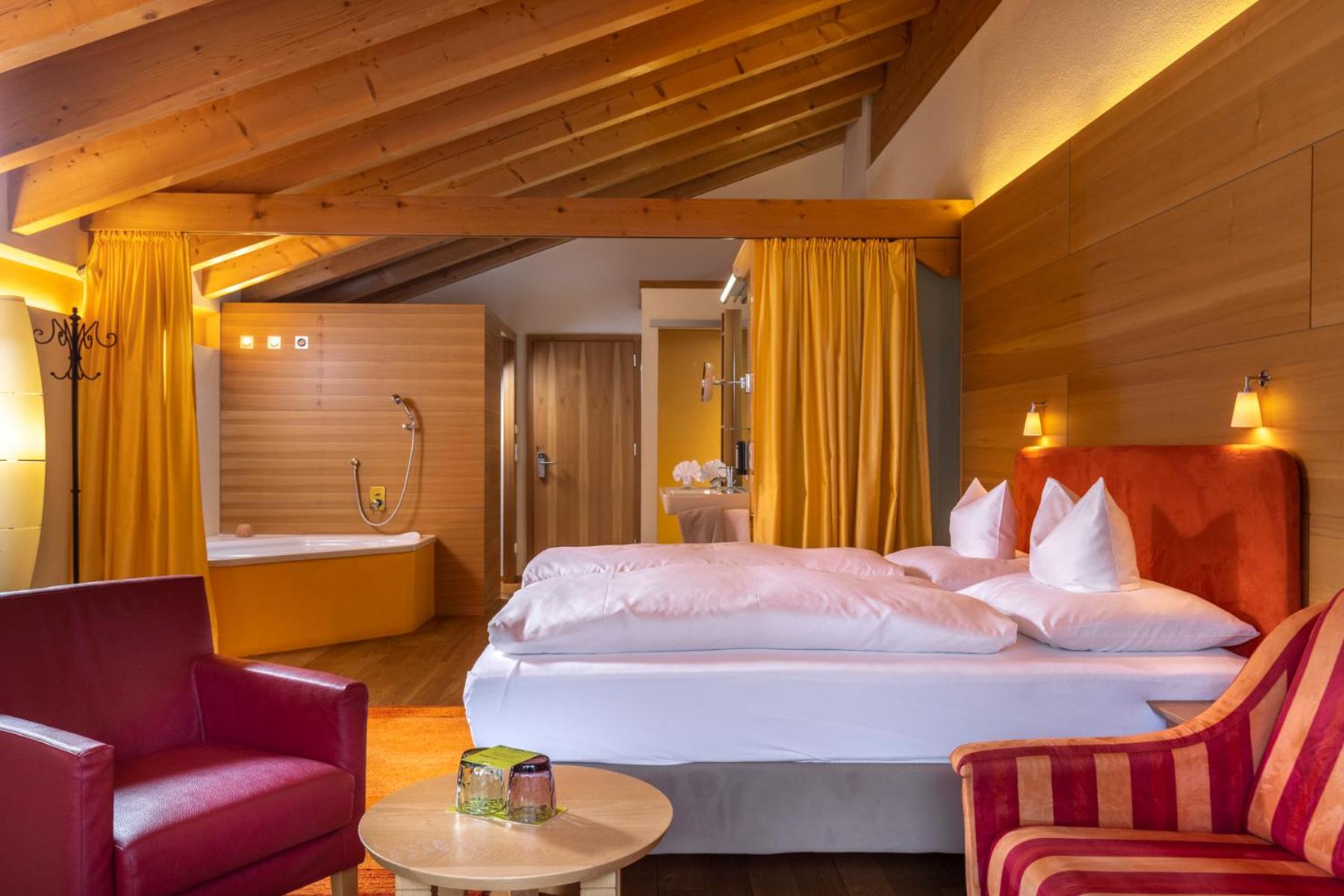 Superior Suite - Photo 5